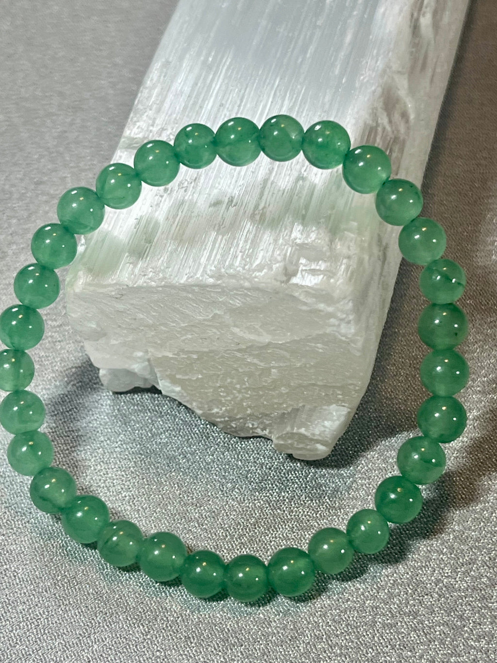Green Aventurine smooth round 6mm and 8mm bead stretch bracelet
