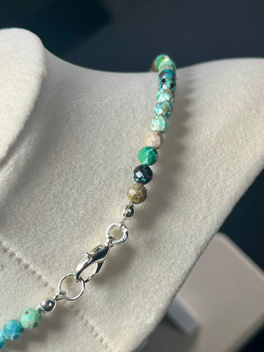 Turquoise gradient color style faceted round 5mm bead silver clasp necklace; December birthstone