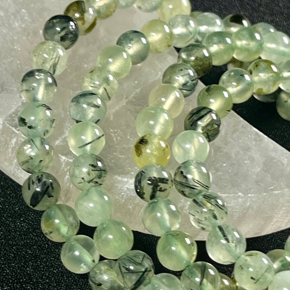 Prehnite w/ Epidote inclusions smooth round 6mm bead stretch bracelet (AAA grade)