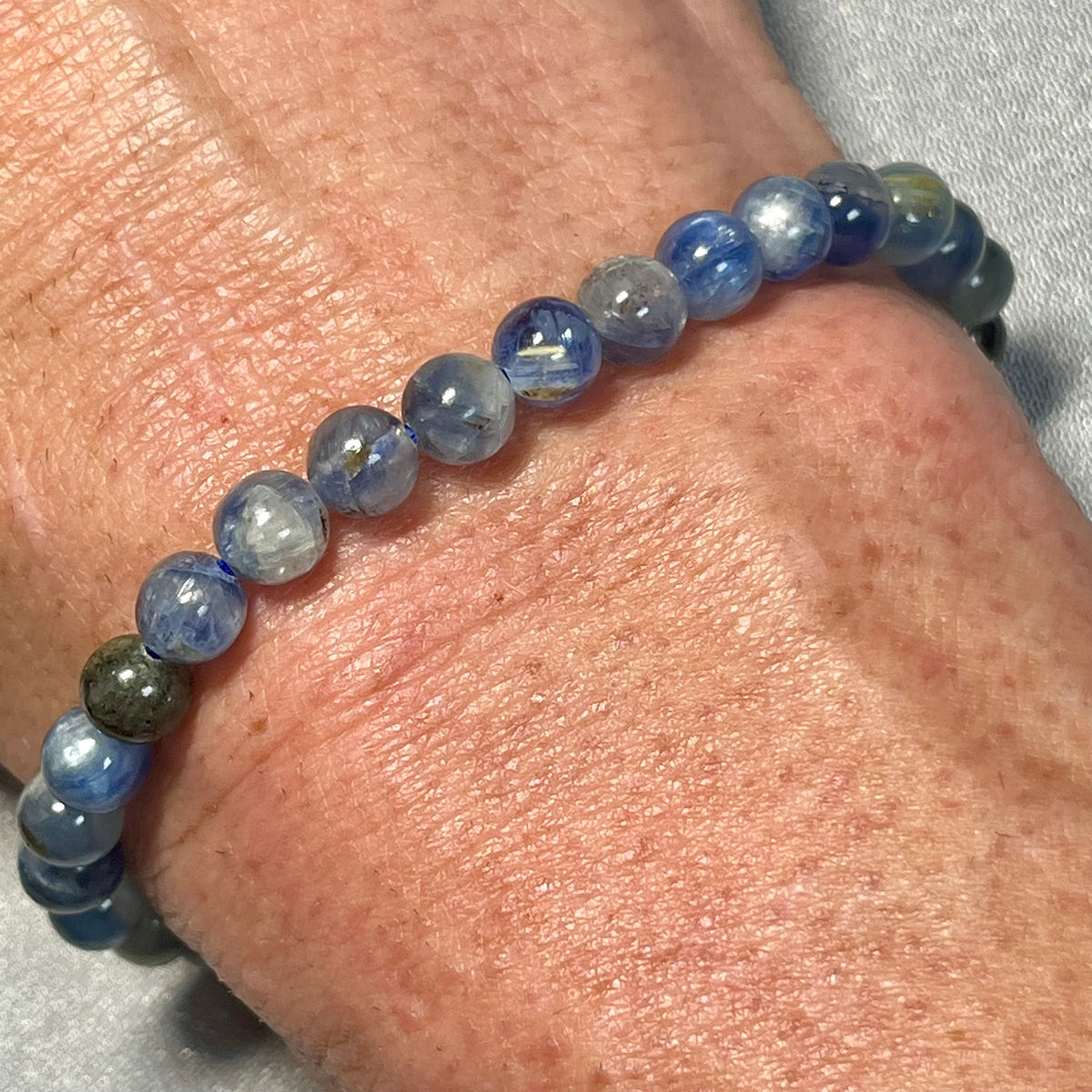 Kyanite Mix smooth round 6mm bead stretch bracelet