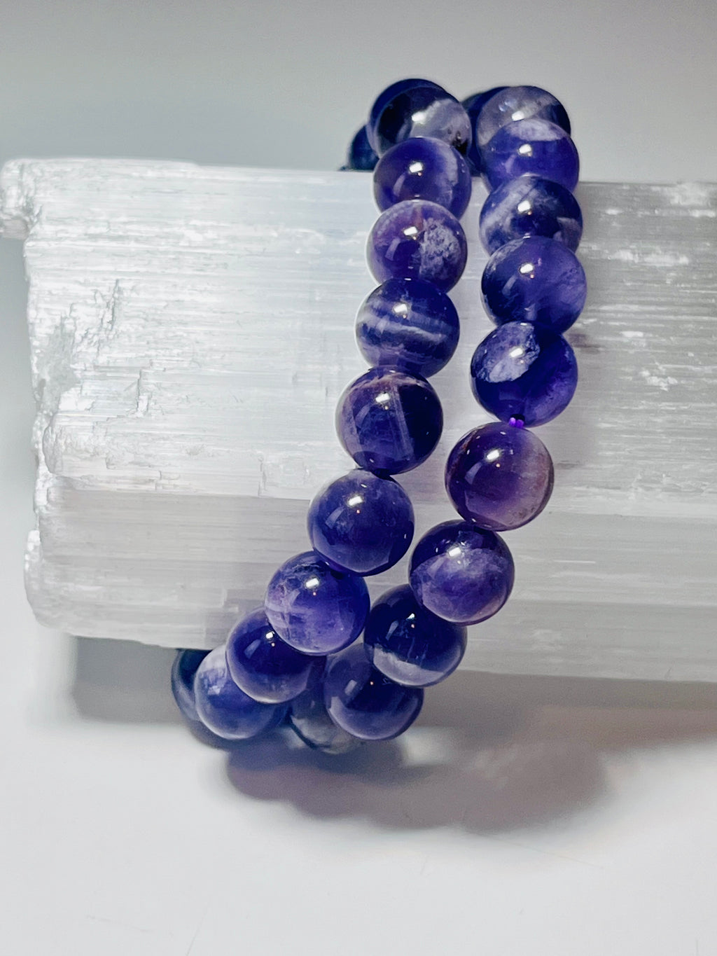Chevron Amethyst smooth round 8mm bead stretch bracelet; February birthstone