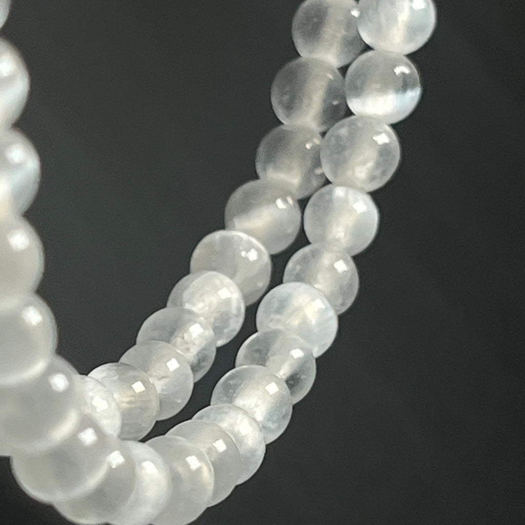 Selenite smooth round 4mm single stretch bracelet