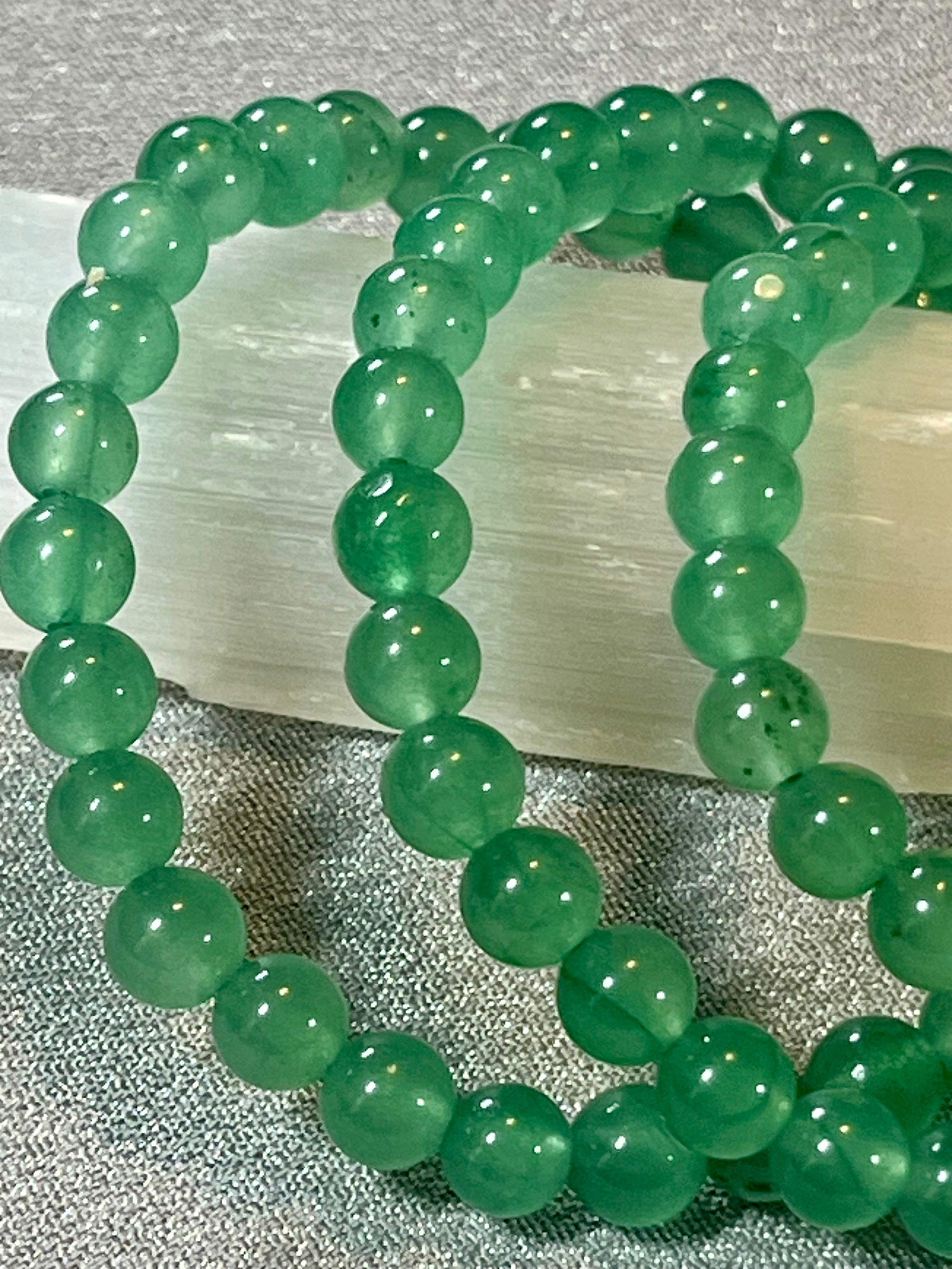 Green Aventurine smooth round 6mm and 8mm bead stretch bracelet