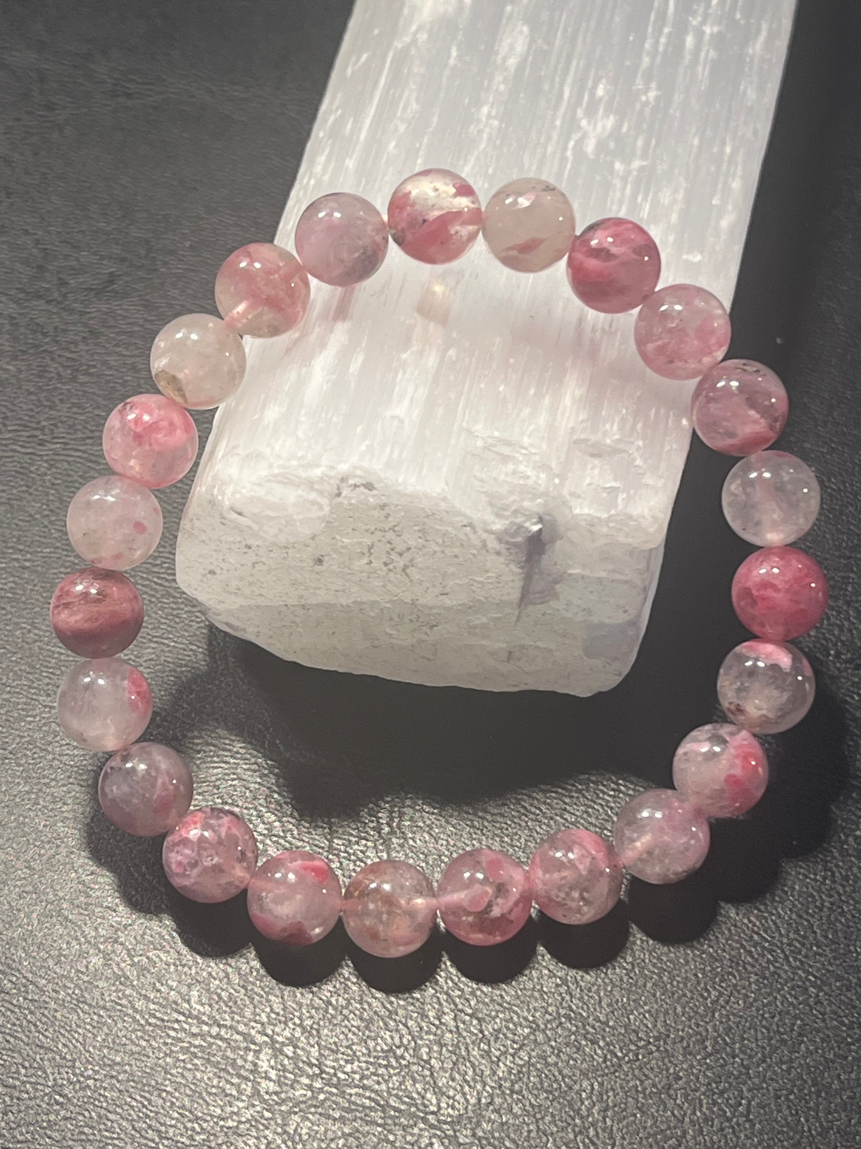 Flower Rhodonite smooth round 8mm bead stretch bracelet (premium)