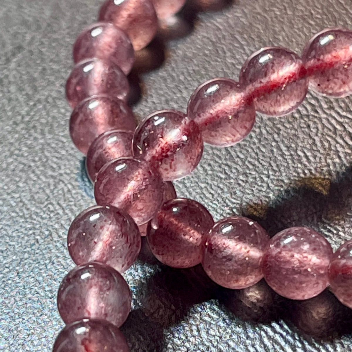 Strawberry Quartz smooth round 6mm bead stretch bracelet (AAA grade)