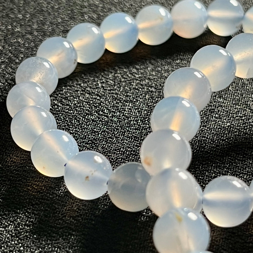 Blue Chalcedony smooth round 8mm bead stretch bracelet (AAA grade) “🗣️The Speaker’s Stone”