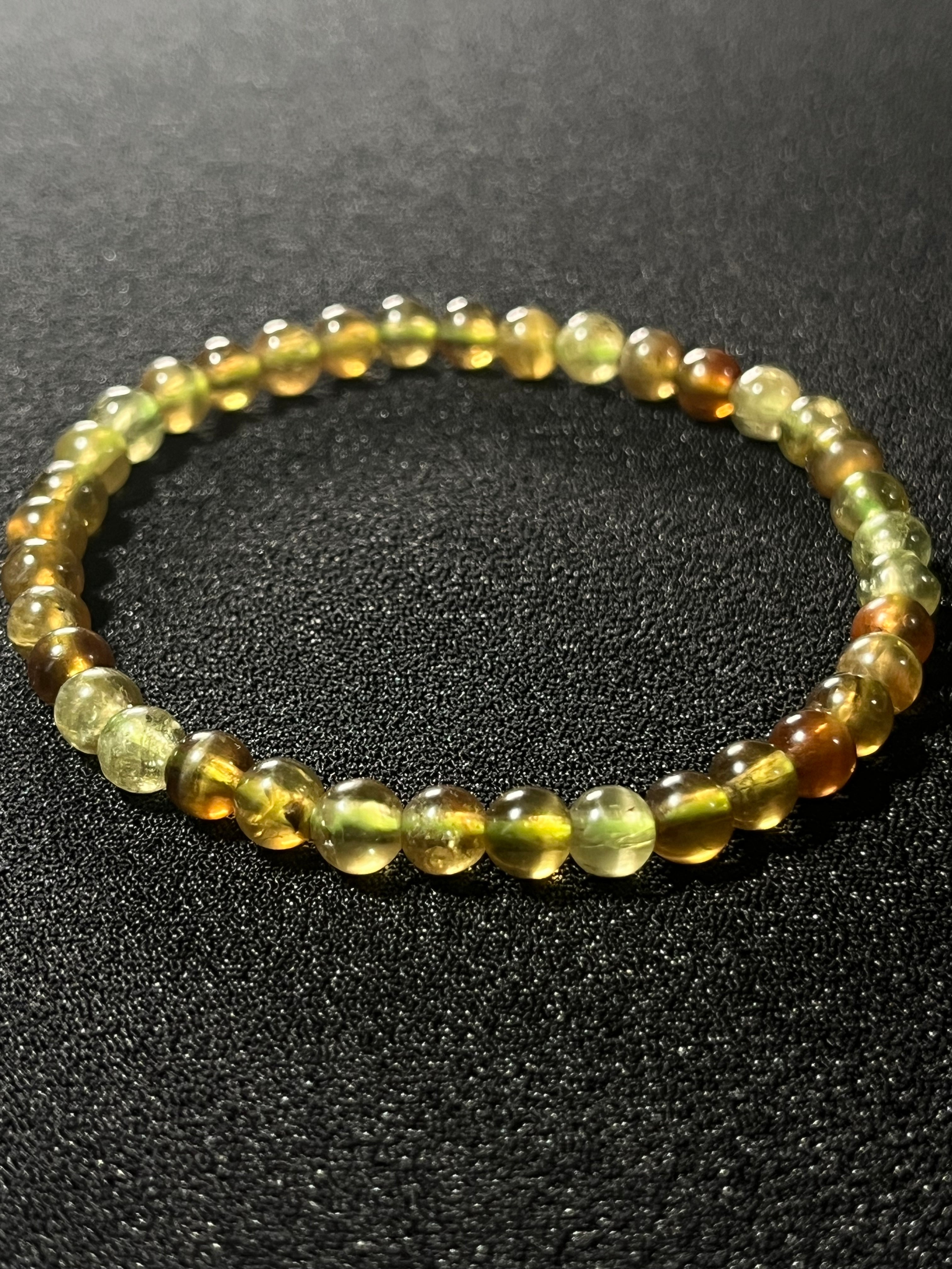 RARE Green Tsavorite Garnet smooth round 5mm bead stretch bracelet (AA grade)