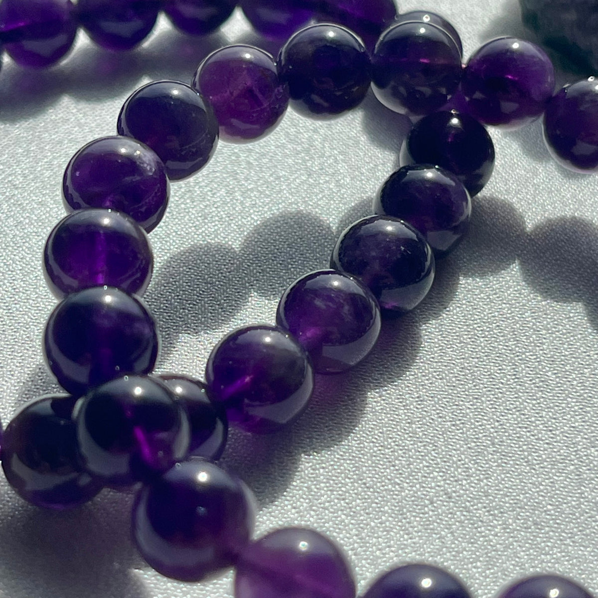 Amethyst (dark) smooth round 6mm, 8mm bead stretch bracelet; February birthstone