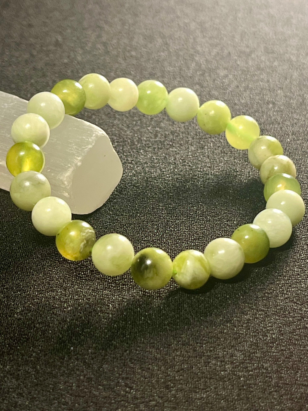 Green & White Jade smooth round 8mm bead stretch bracelet