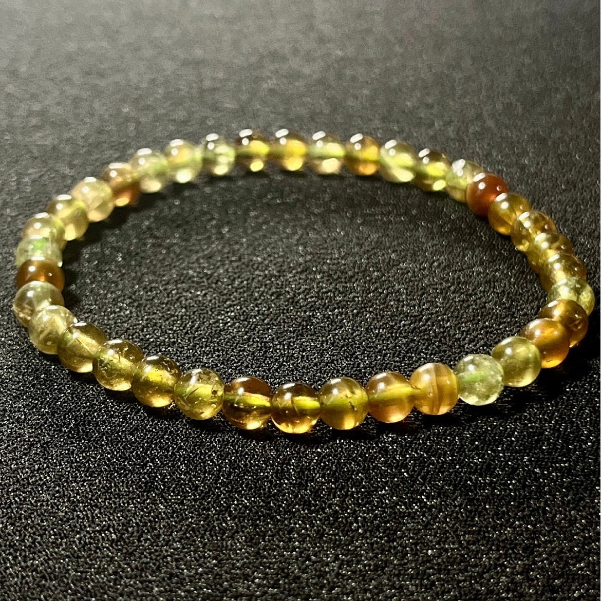RARE Green Tsavorite Garnet smooth round 5mm bead stretch bracelet (AA grade)