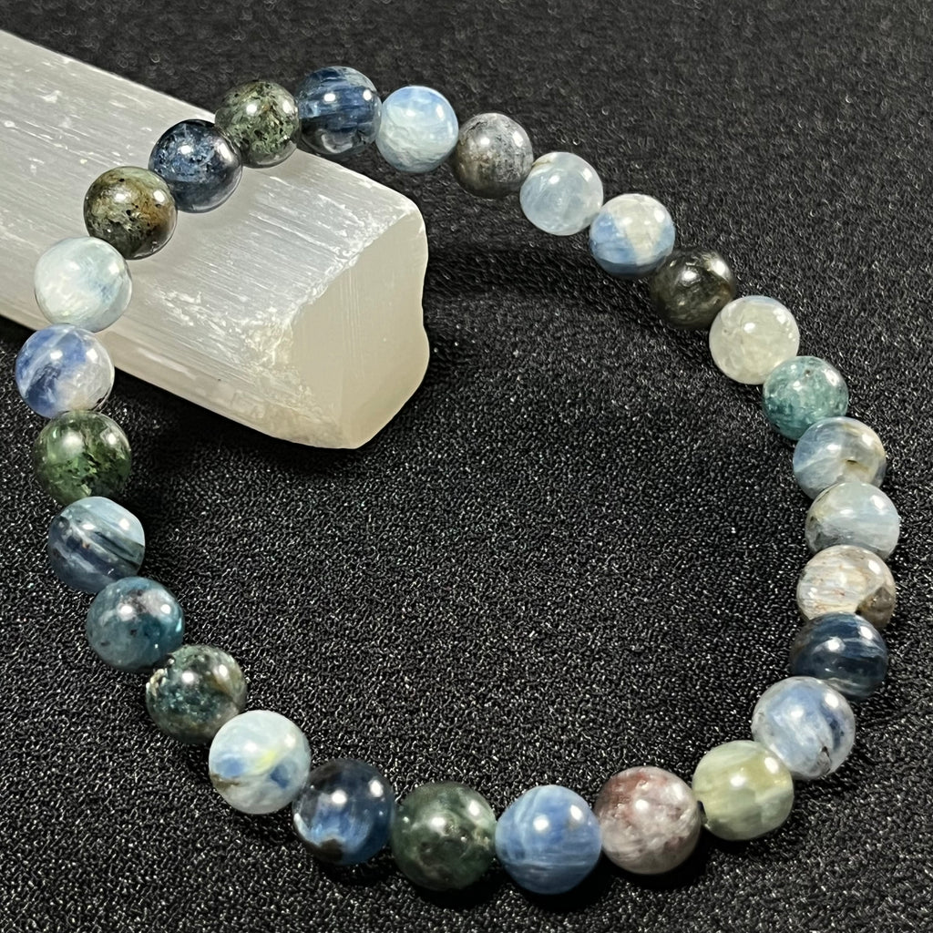 Green & Blue Kyanite Mix smooth round 6.5-7mm bead stretch bracelet