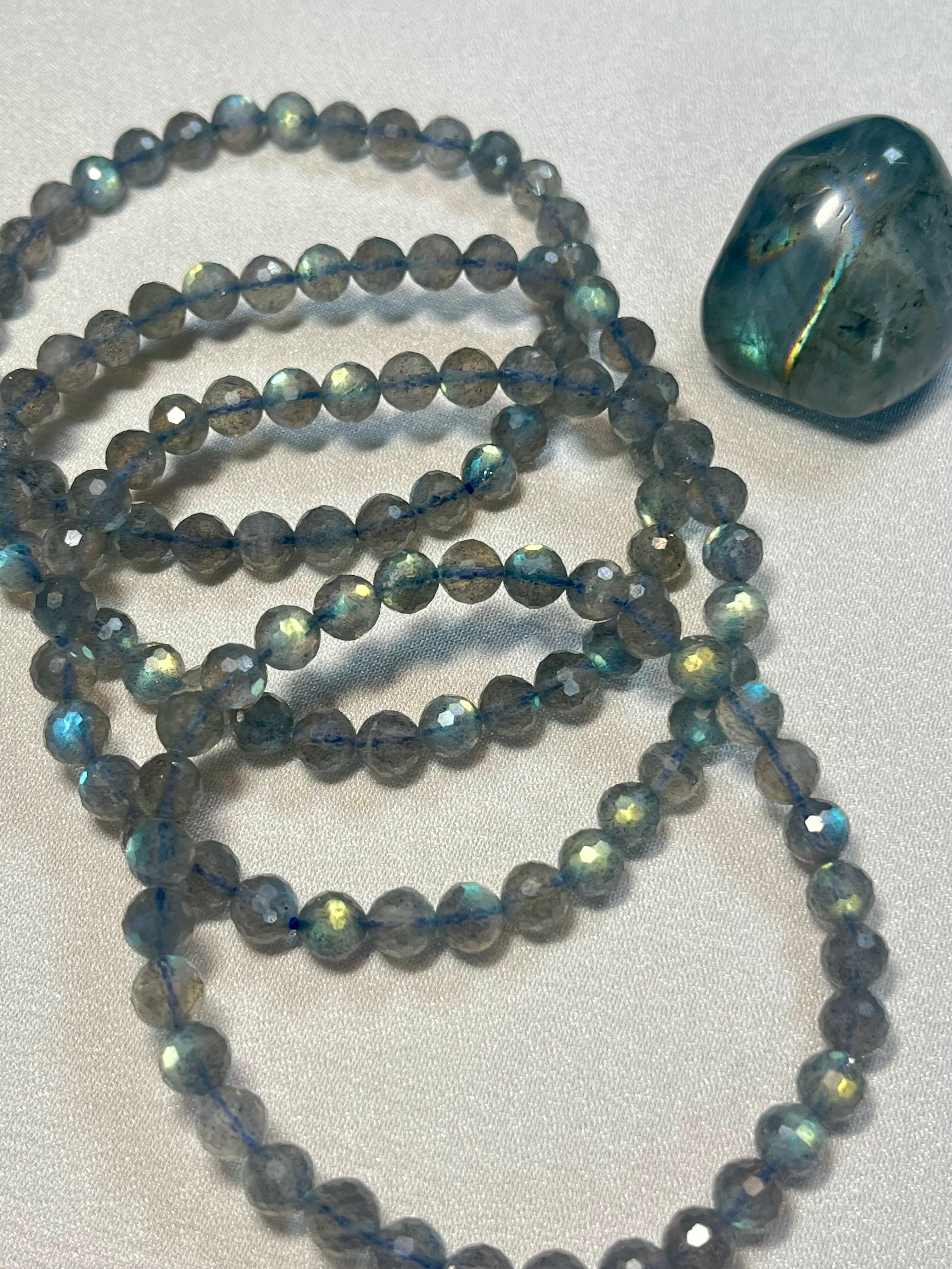 Premium Labradorite sparkly faceted round 6mm bead stretch bracelet w/ strong flash every bead