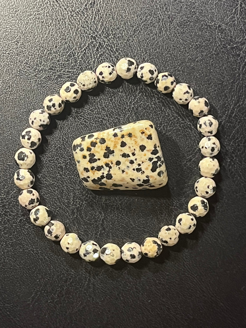 Dalmatian Jasper faceted round 6mm bead stretch bracelet