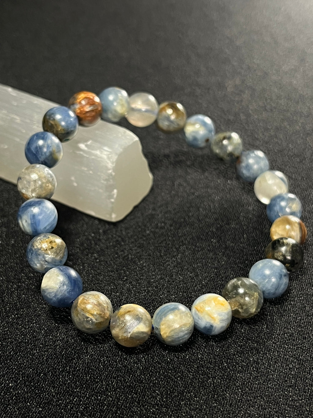 Sunset Kyanite smooth round 8mm bead stretch bracelet