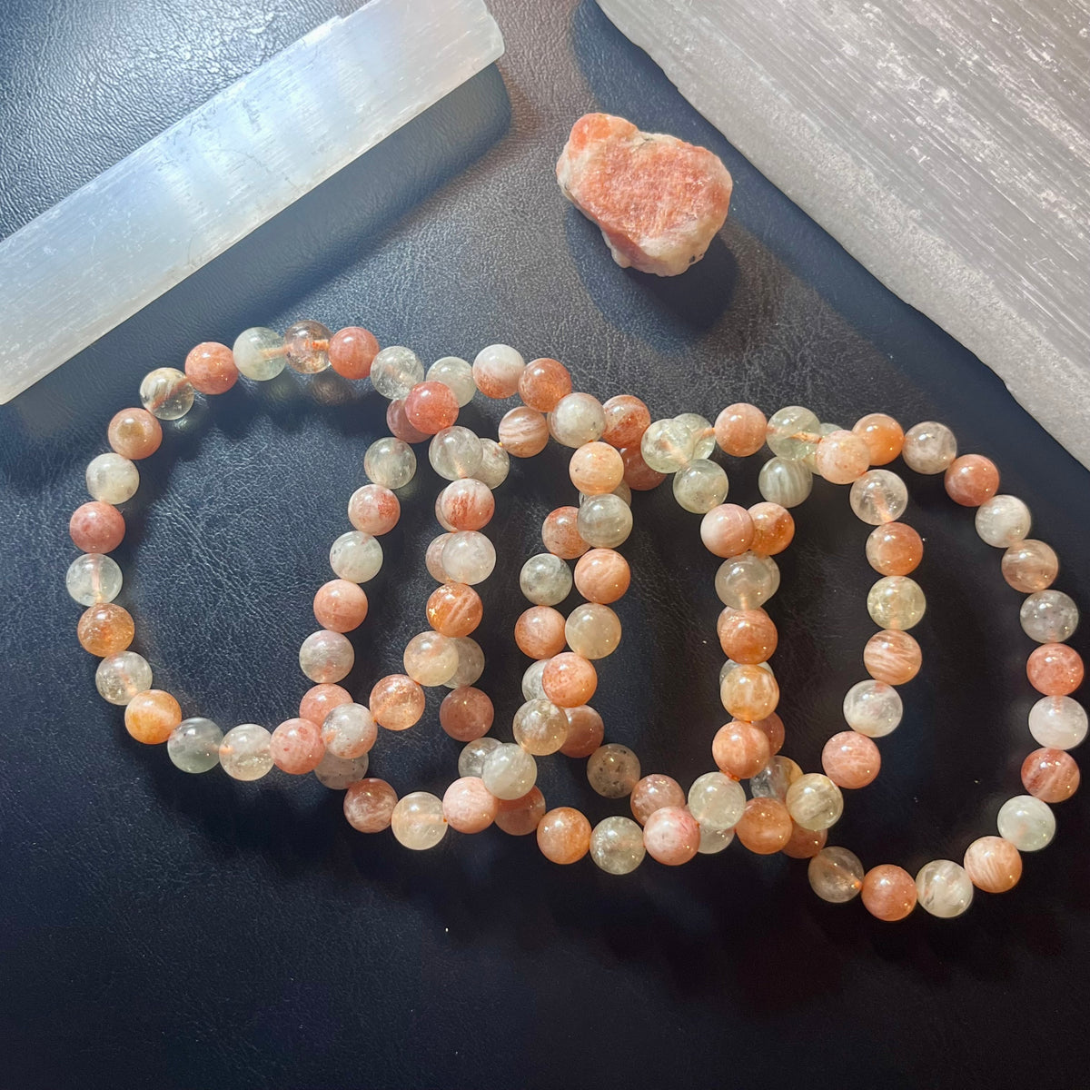 Arusha Sunstone smooth round 8mm bead stretch bracelet