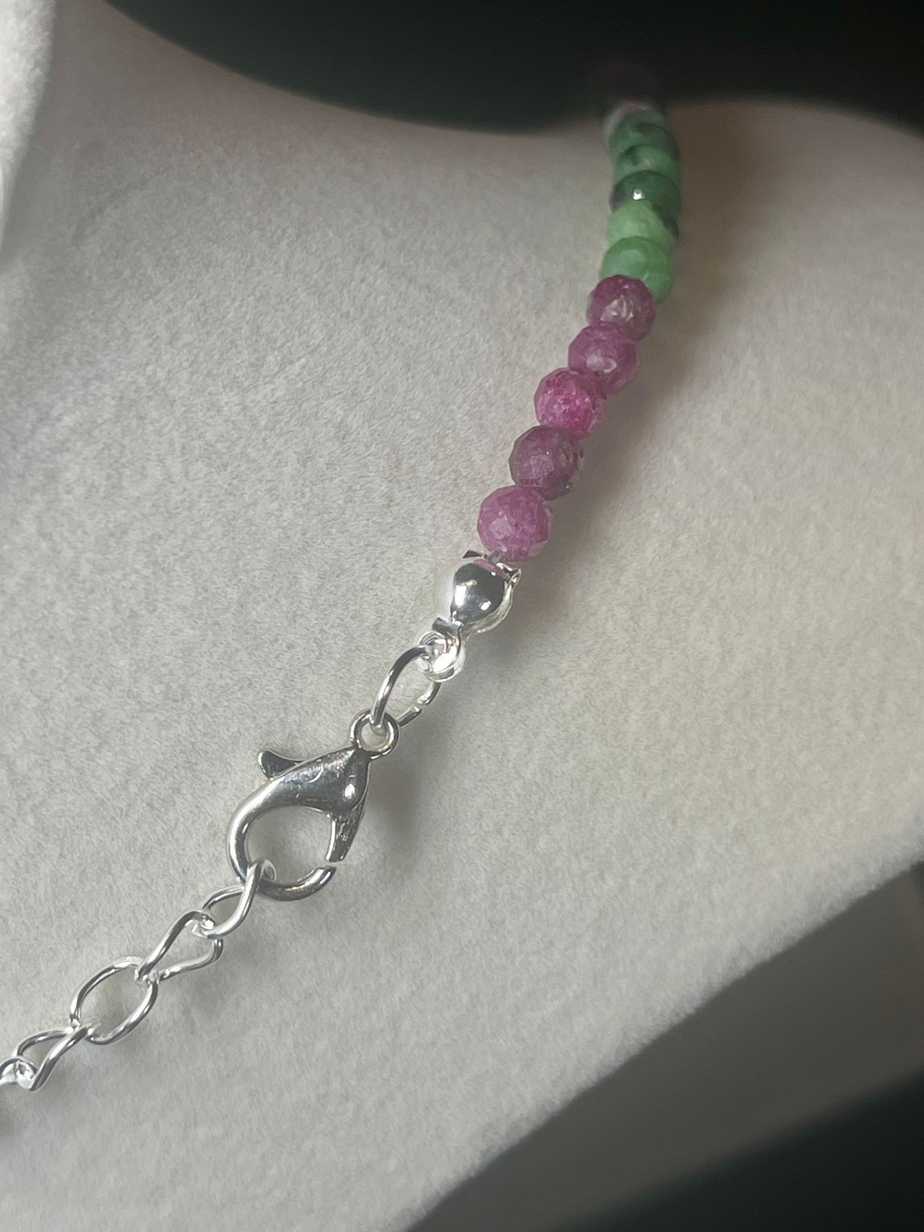 Ruby Zoisite ombre style faceted round 4mm bead silver clasp necklace