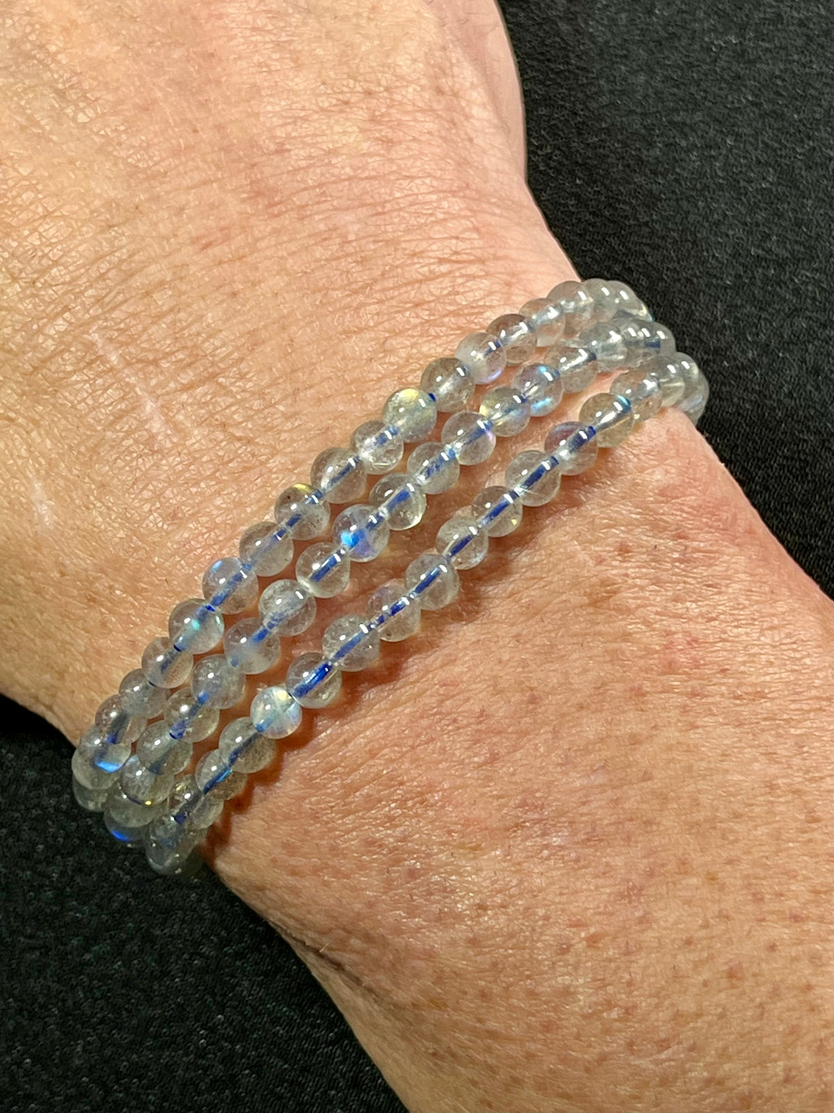 Labradorite smooth round 4mm bead (w/ good flash) stretch bracelet (AA grade)