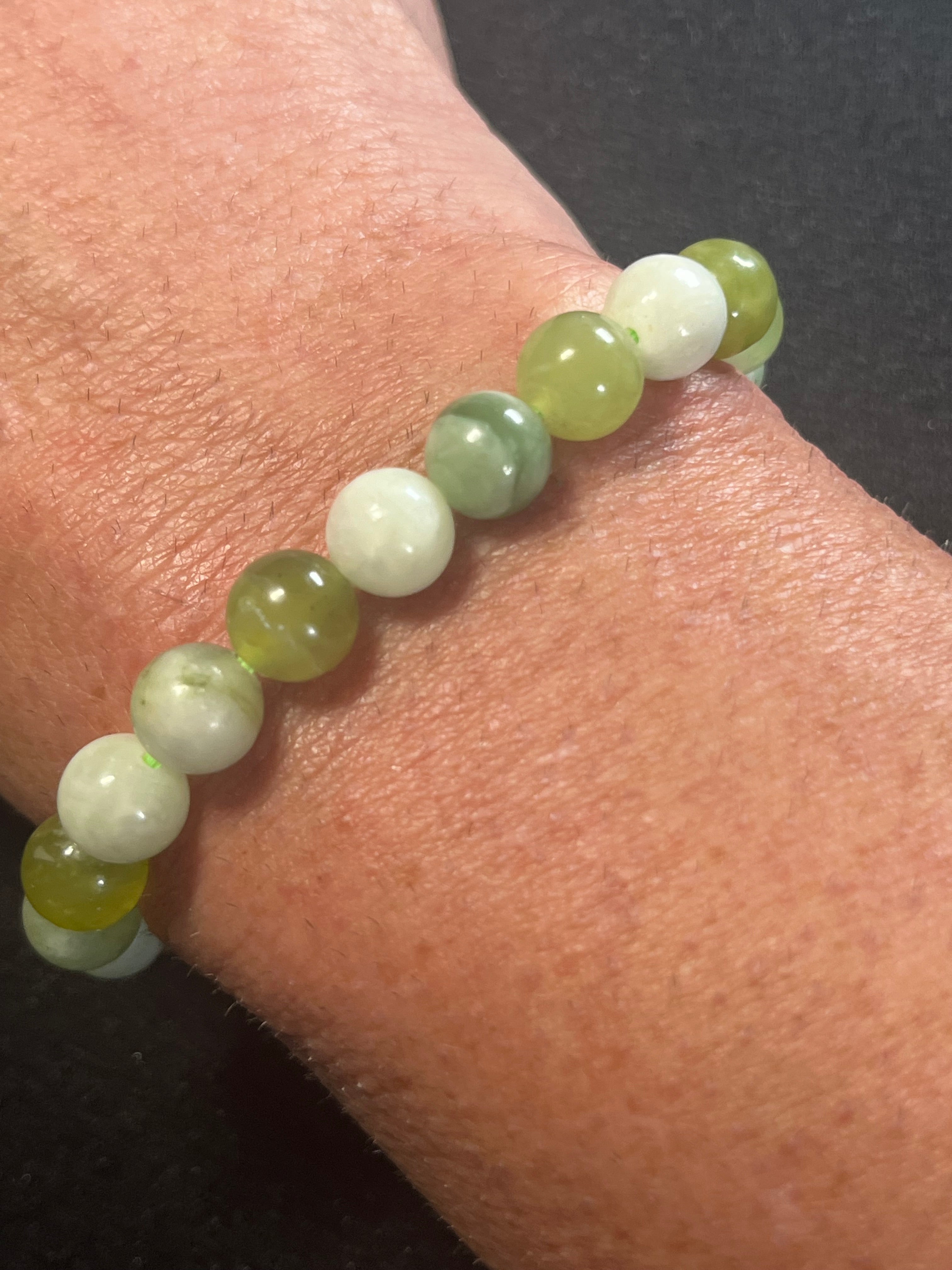 Green & White Jade smooth round 8mm bead stretch bracelet