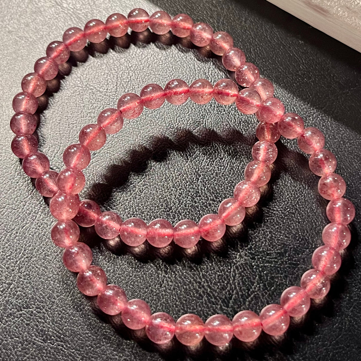 Strawberry Quartz smooth round 6mm bead stretch bracelet (AAA grade)