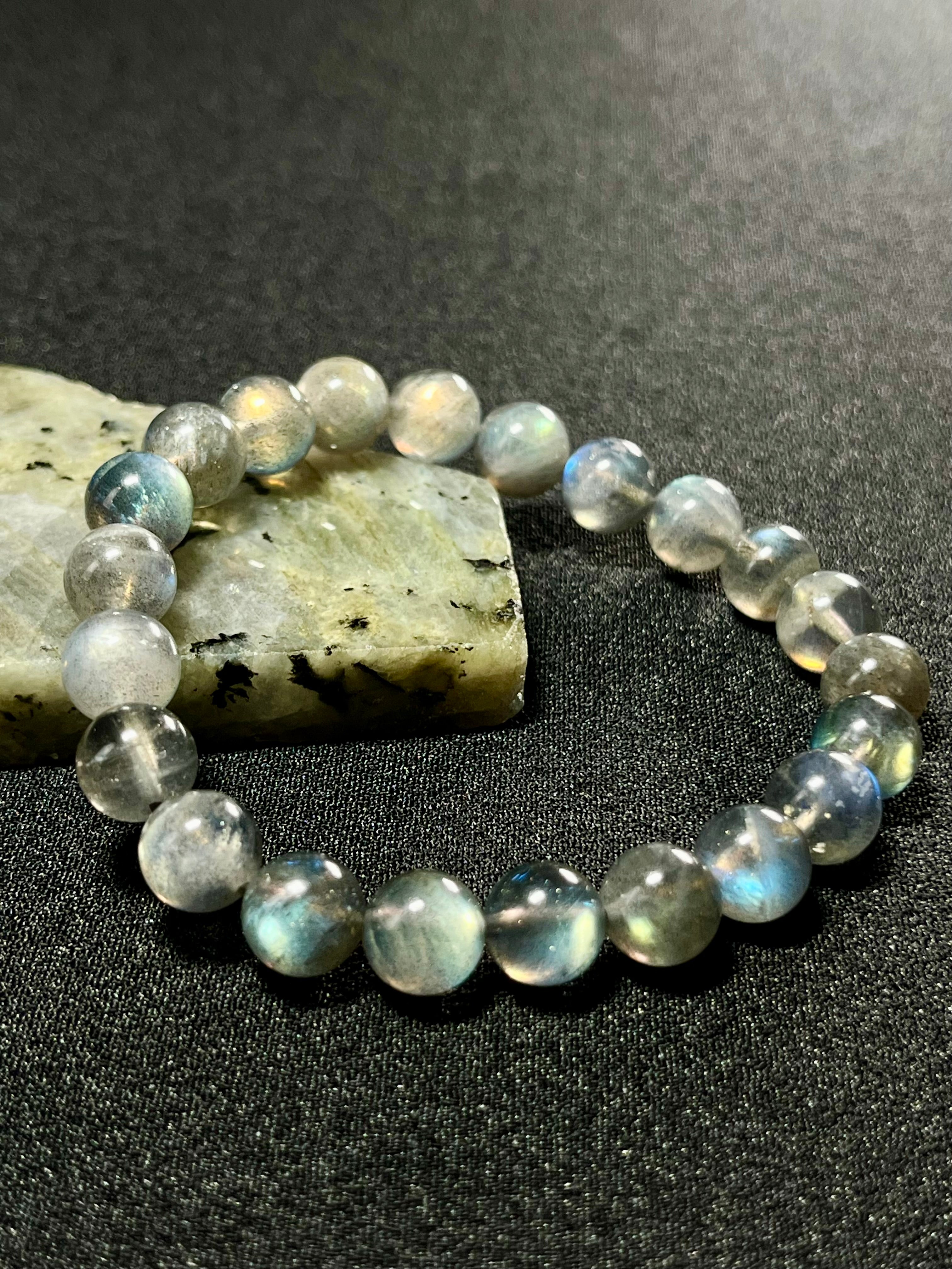 Labradorite smooth round 8mm bead stretch bracelet