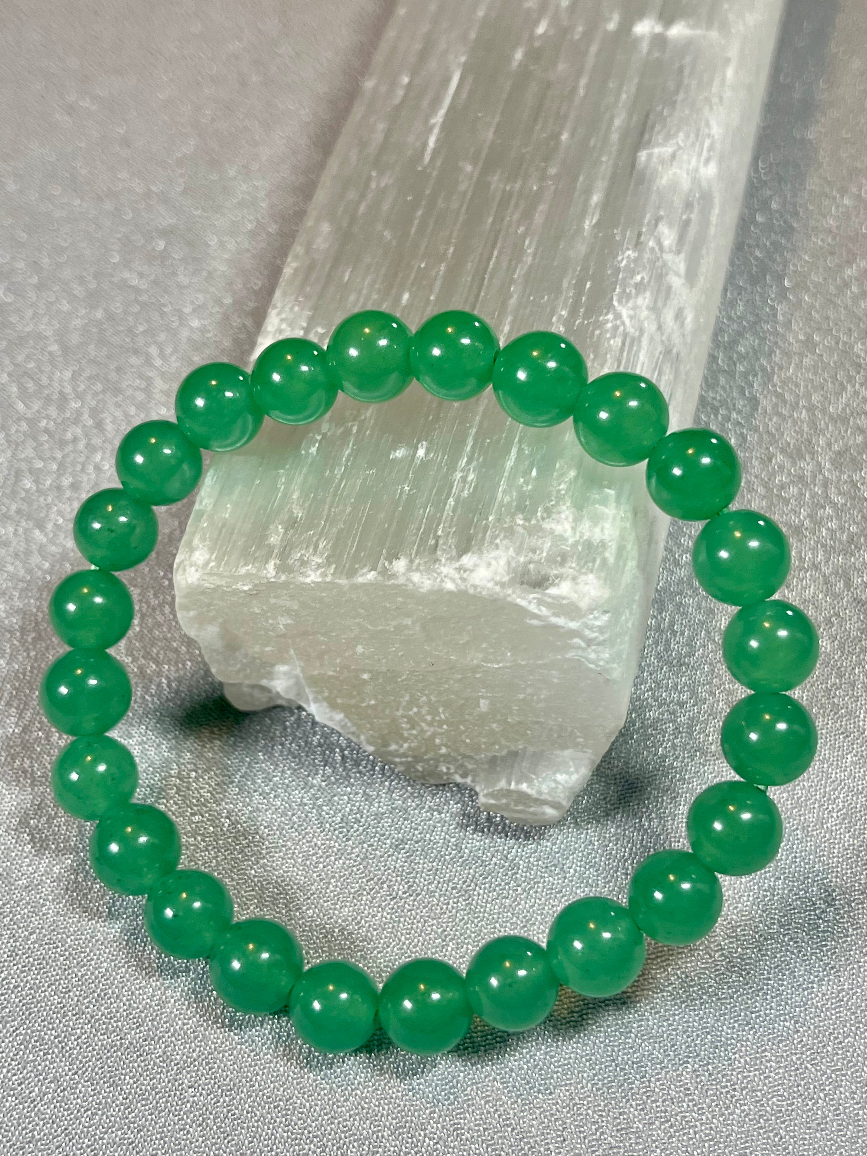 Green Aventurine smooth round 6mm and 8mm bead stretch bracelet
