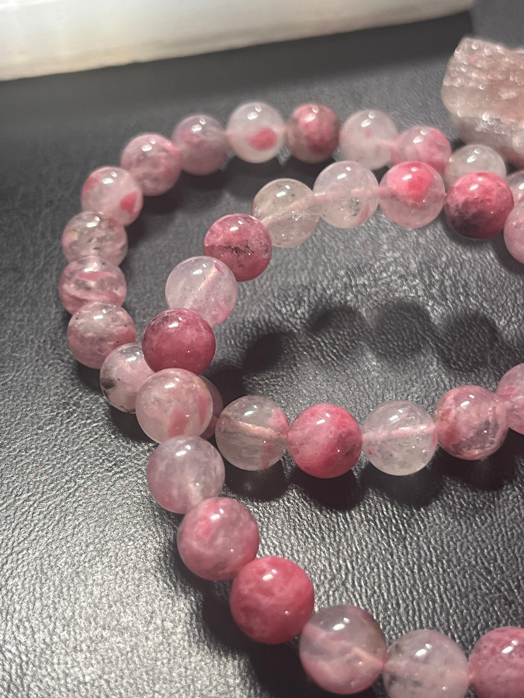 Flower Rhodonite smooth round 8mm bead stretch bracelet (premium)