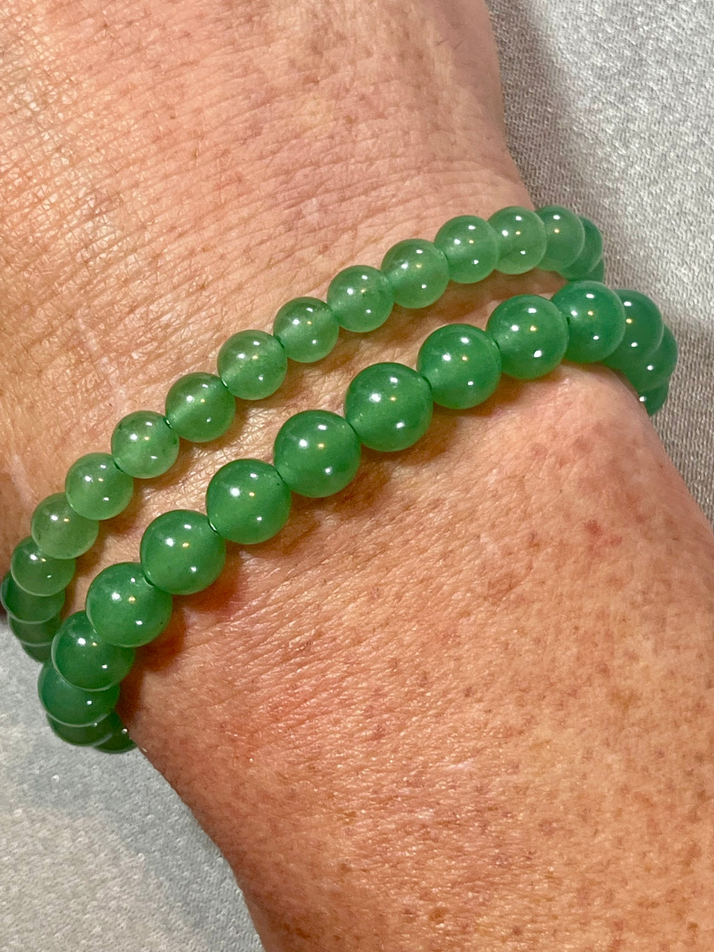 Green Aventurine smooth round 6mm and 8mm bead stretch bracelet