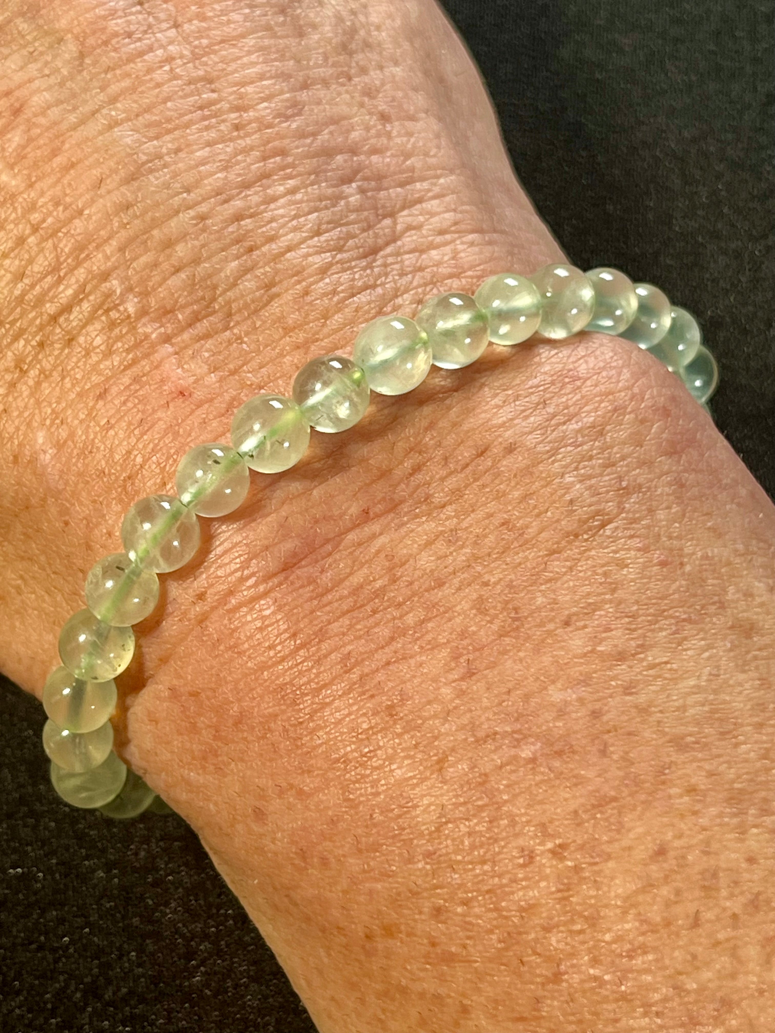 Prehnite smooth round 6mm bead stretch bracelets (AA grade)