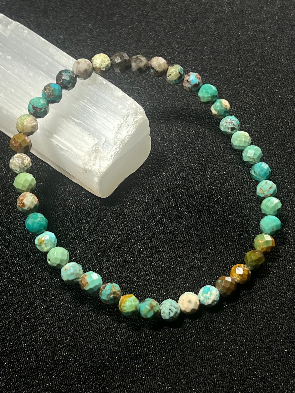 Turquoise gradient color style faceted round 5mm bead stretch bracelet; December birthstone