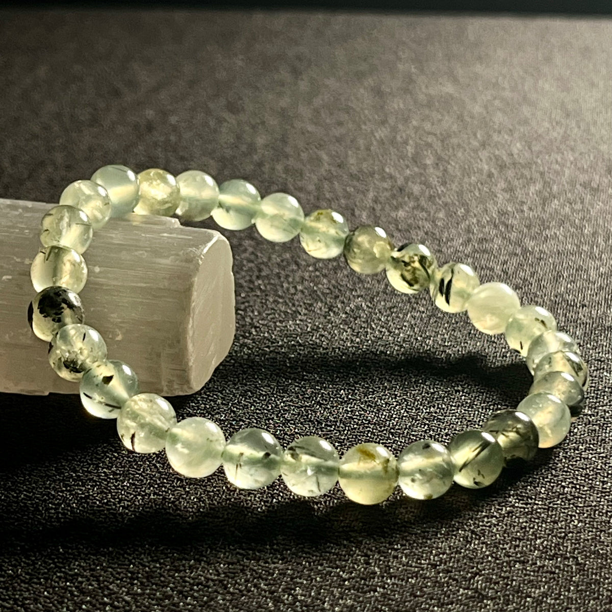Prehnite w/ Epidote inclusions smooth round 6mm bead stretch bracelet (AAA grade)