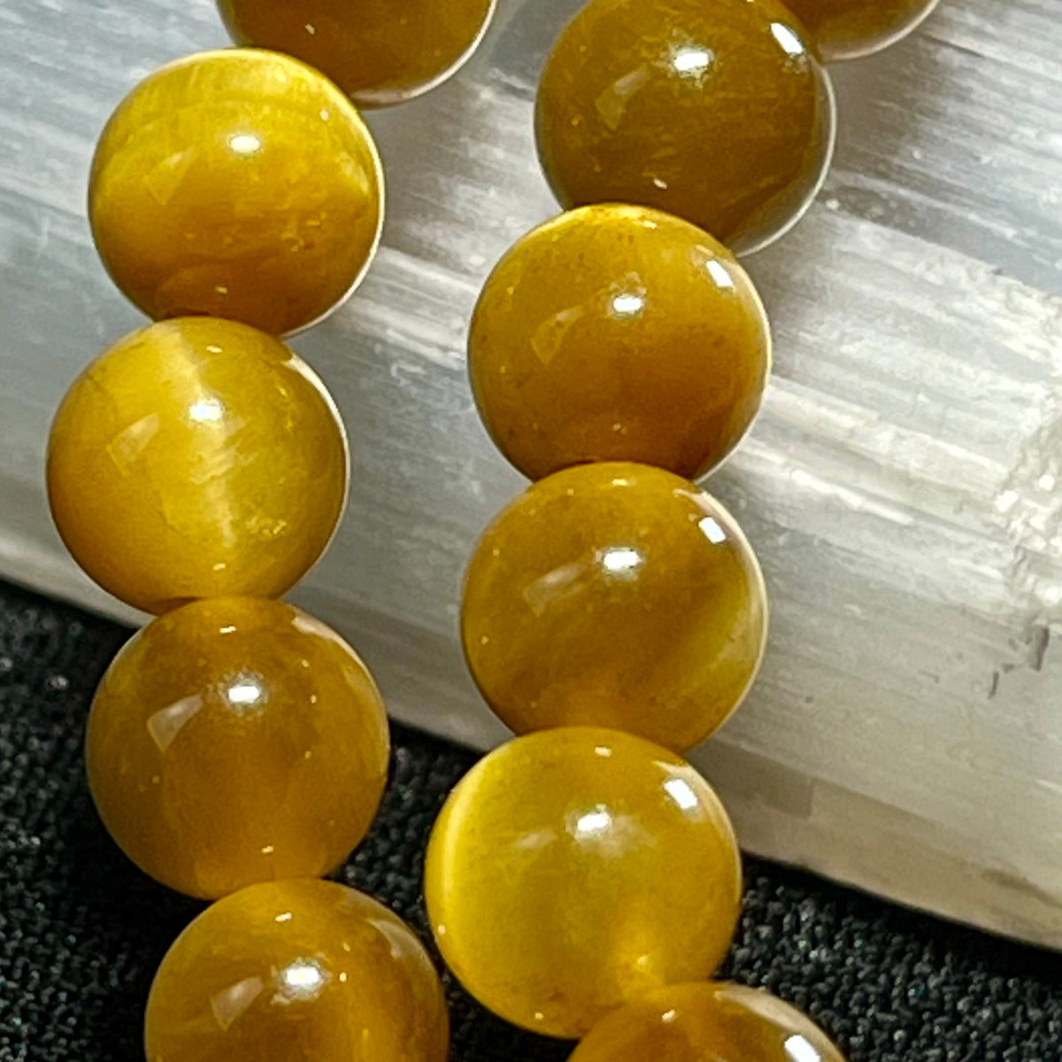 Golden Tiger’s Eye smooth round 4mm and 6mm bead stretch bracelet