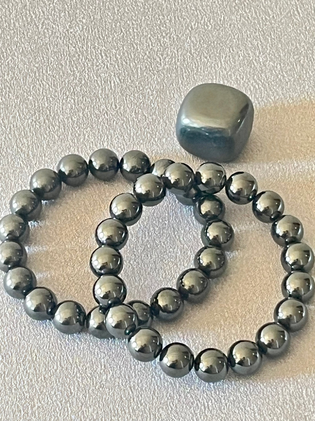 Hematite smooth round 4mm, 6mm, 8mm, 10mm bead stretch bracelet