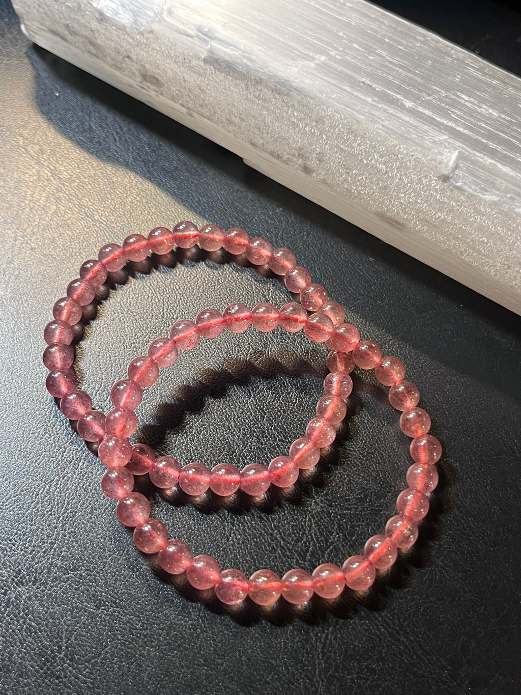 Strawberry Quartz smooth round 6mm bead stretch bracelet (AAA grade)