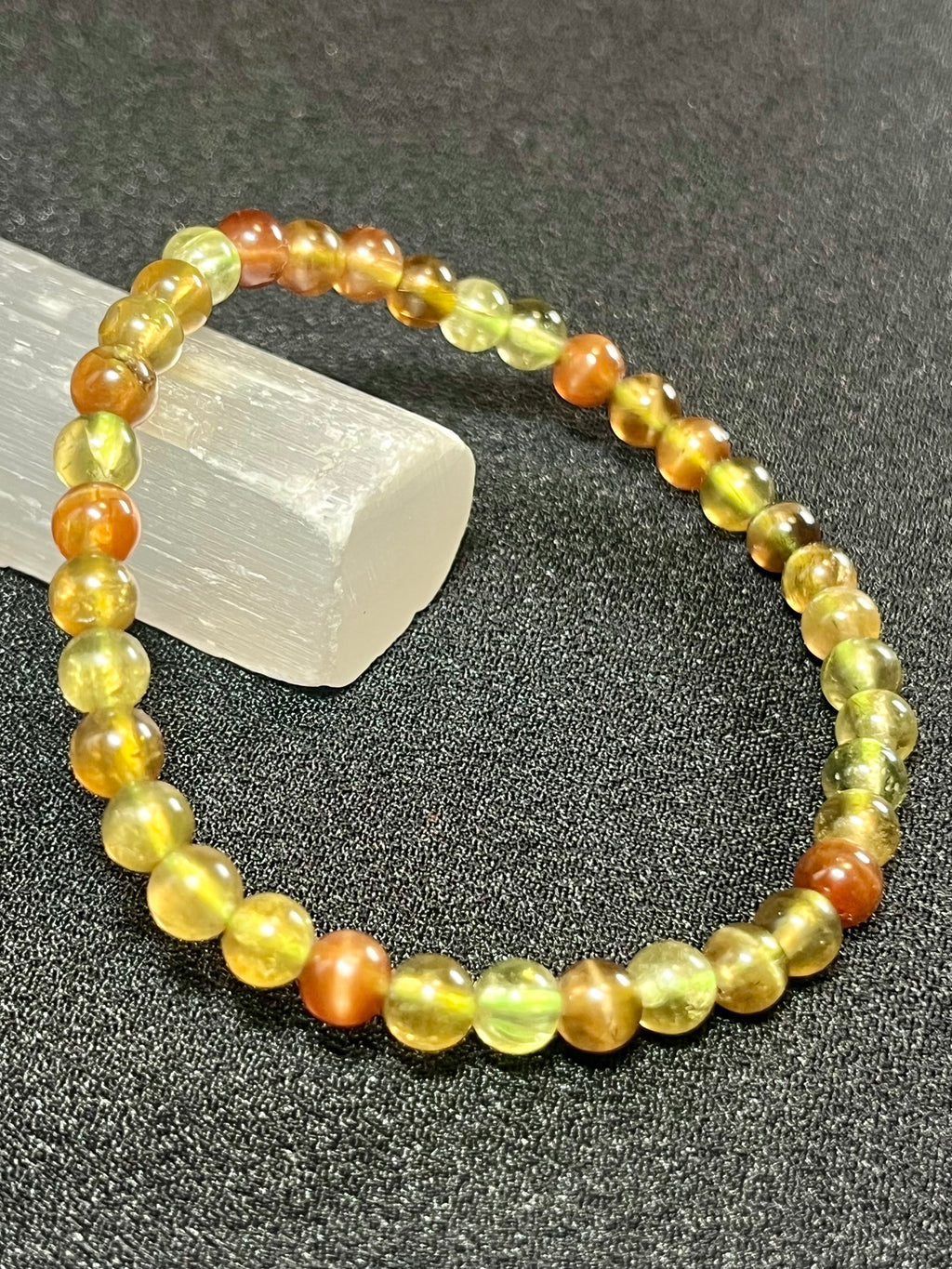 RARE Green Tsavorite Garnet smooth round 5mm bead stretch bracelet (AA grade)