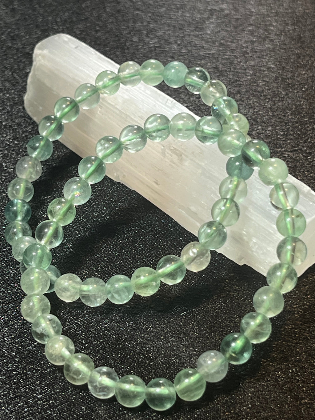 Fluorite (Green) smooth round 6mm bead stretch bracelet