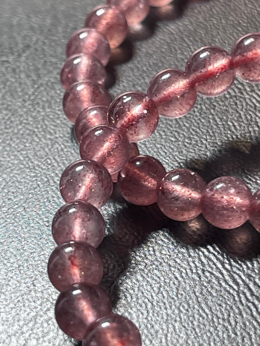 Strawberry Quartz smooth round 6mm bead stretch bracelet (AAA grade)