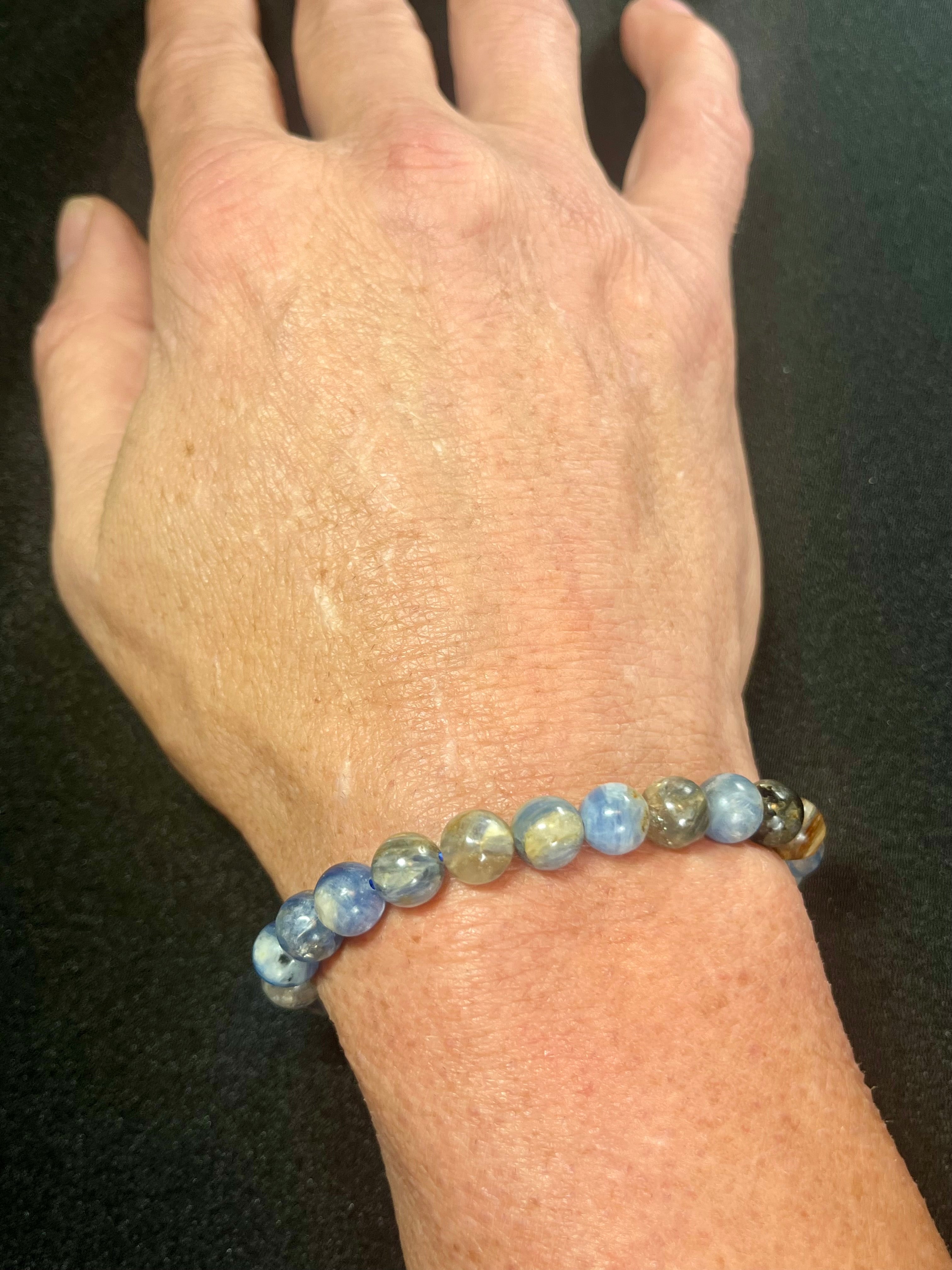 Sunset Kyanite smooth round 8mm bead stretch bracelet
