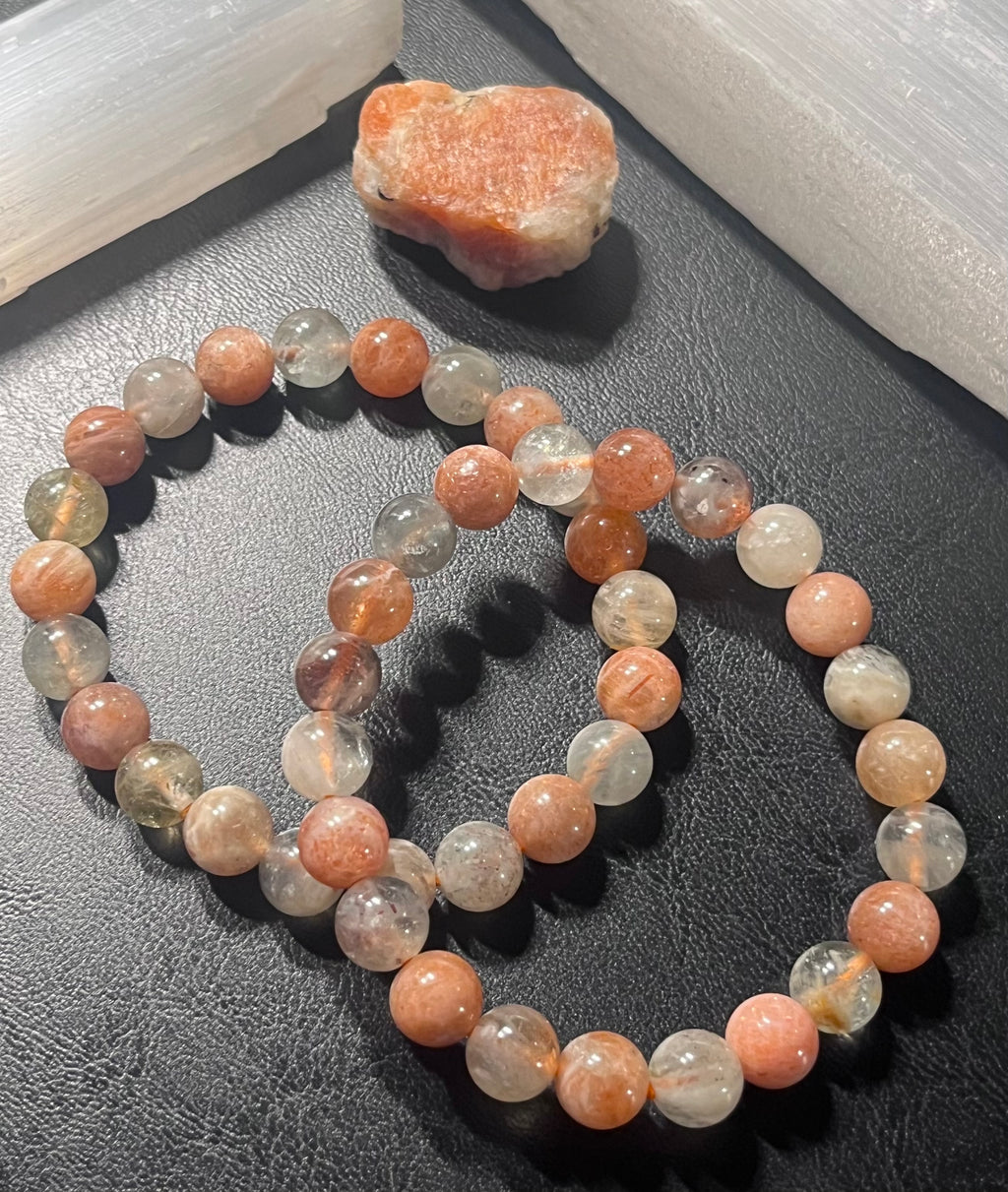 Arusha Sunstone smooth round 8mm bead stretch bracelet