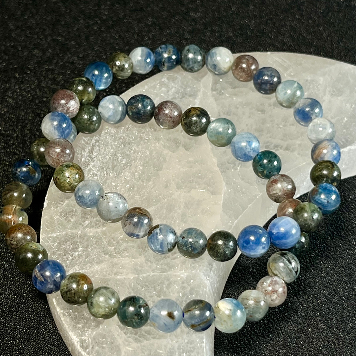 Green & Blue Kyanite Mix smooth round 6.5-7mm bead stretch bracelet