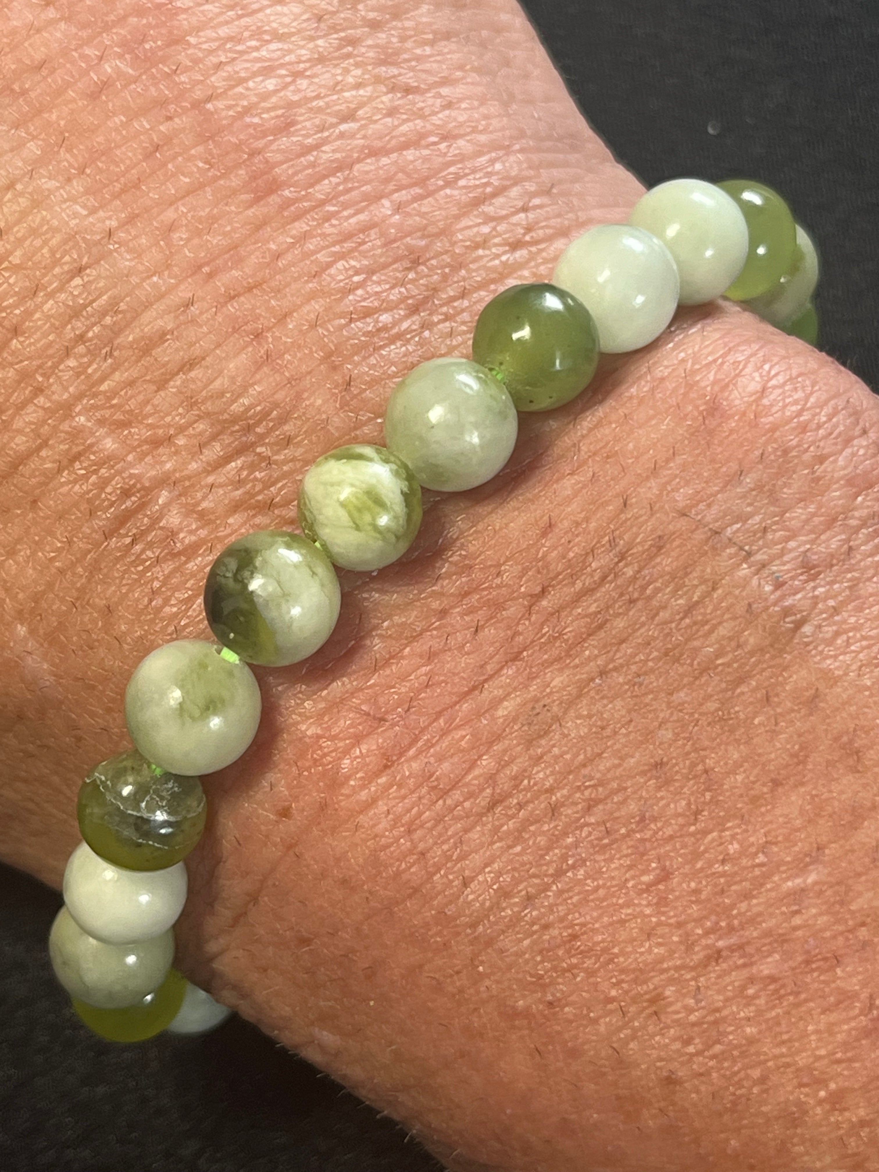 Green & White Jade smooth round 8mm bead stretch bracelet