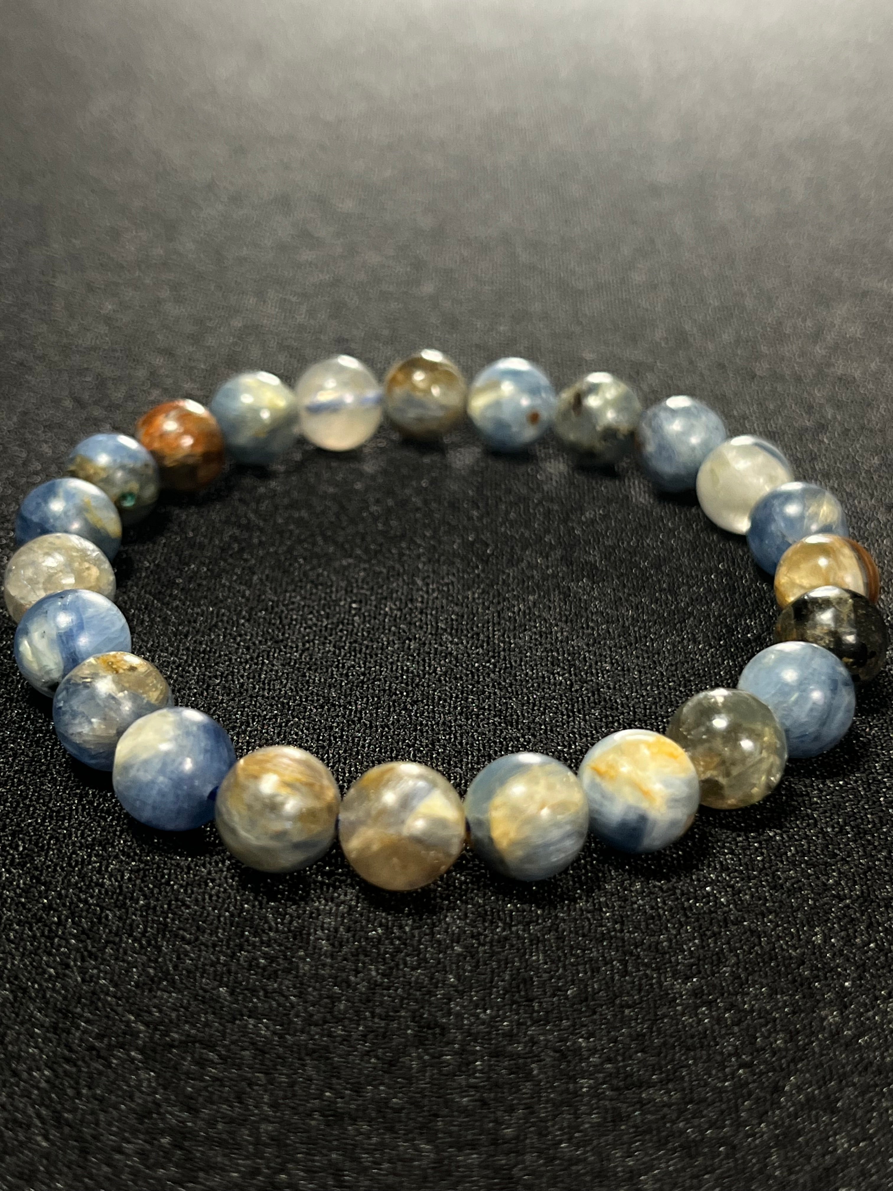 Sunset Kyanite smooth round 8mm bead stretch bracelet