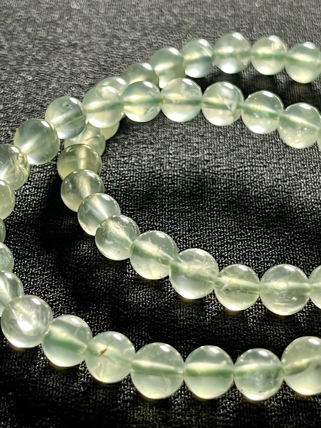 Prehnite smooth round 6mm bead stretch bracelets (AA grade)