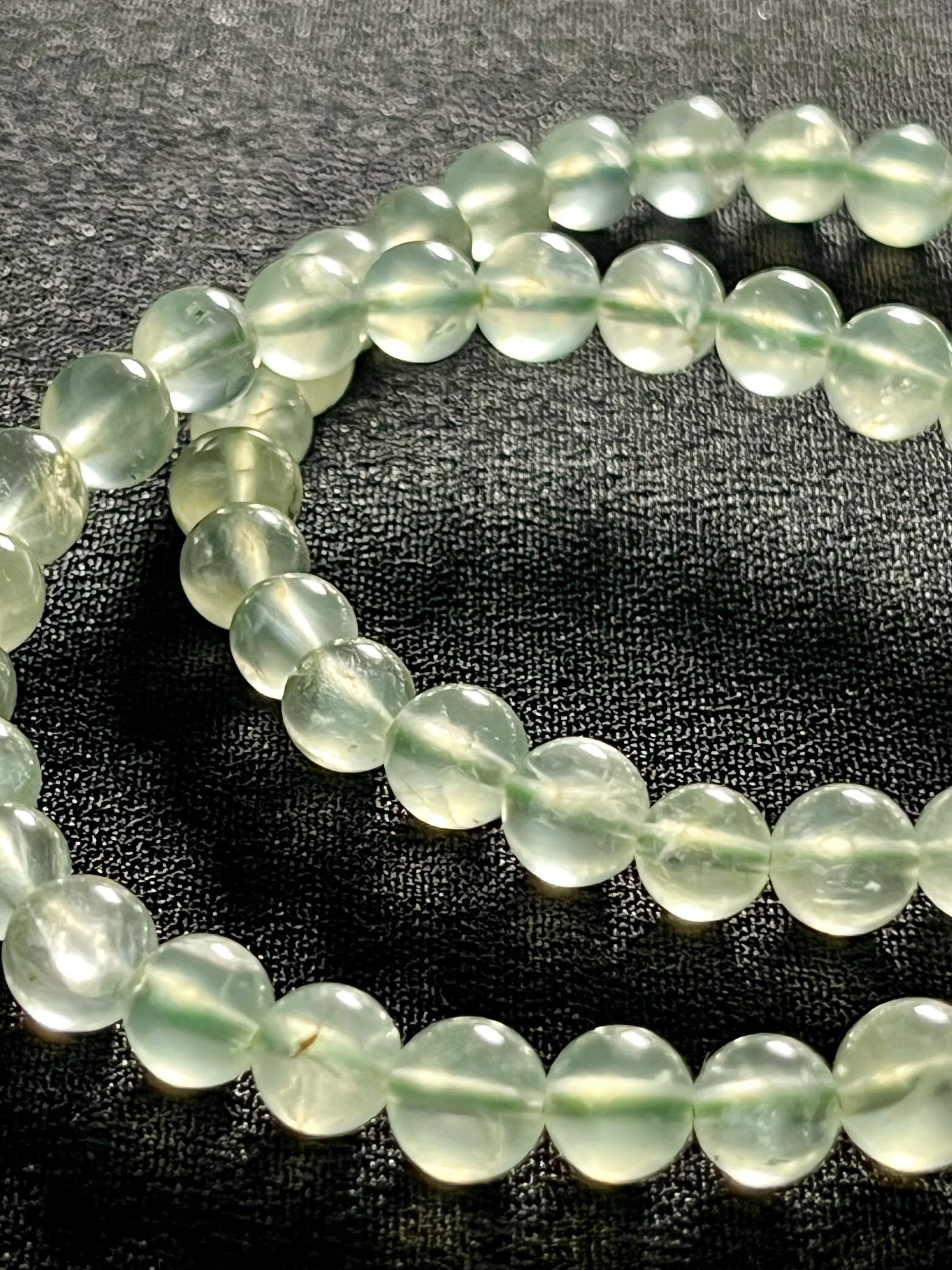 Prehnite smooth round 6mm bead stretch bracelets (AA grade)