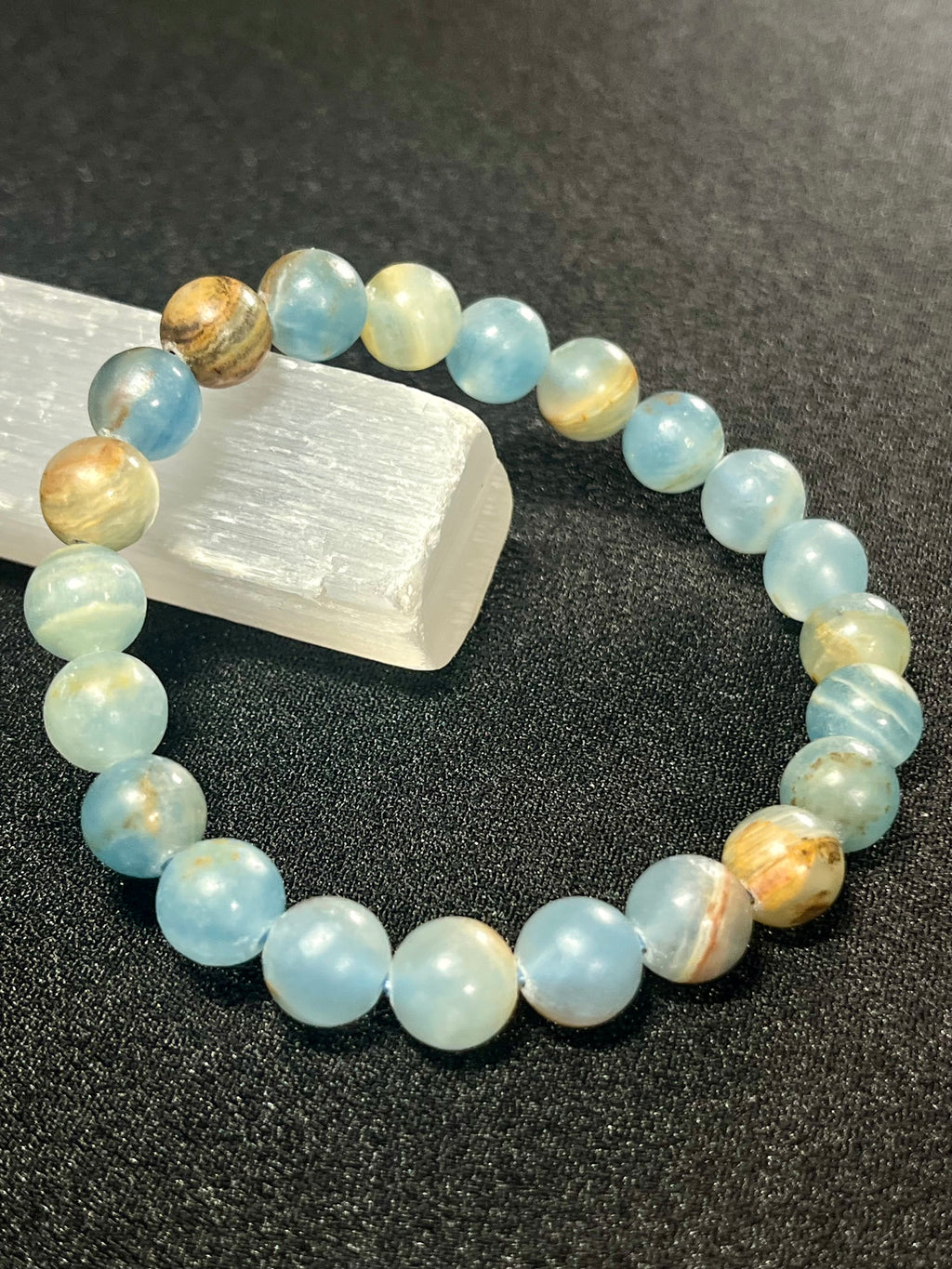Argentina Blue Calcite smooth round 8mm bead stretch bracelet (AAA grade)