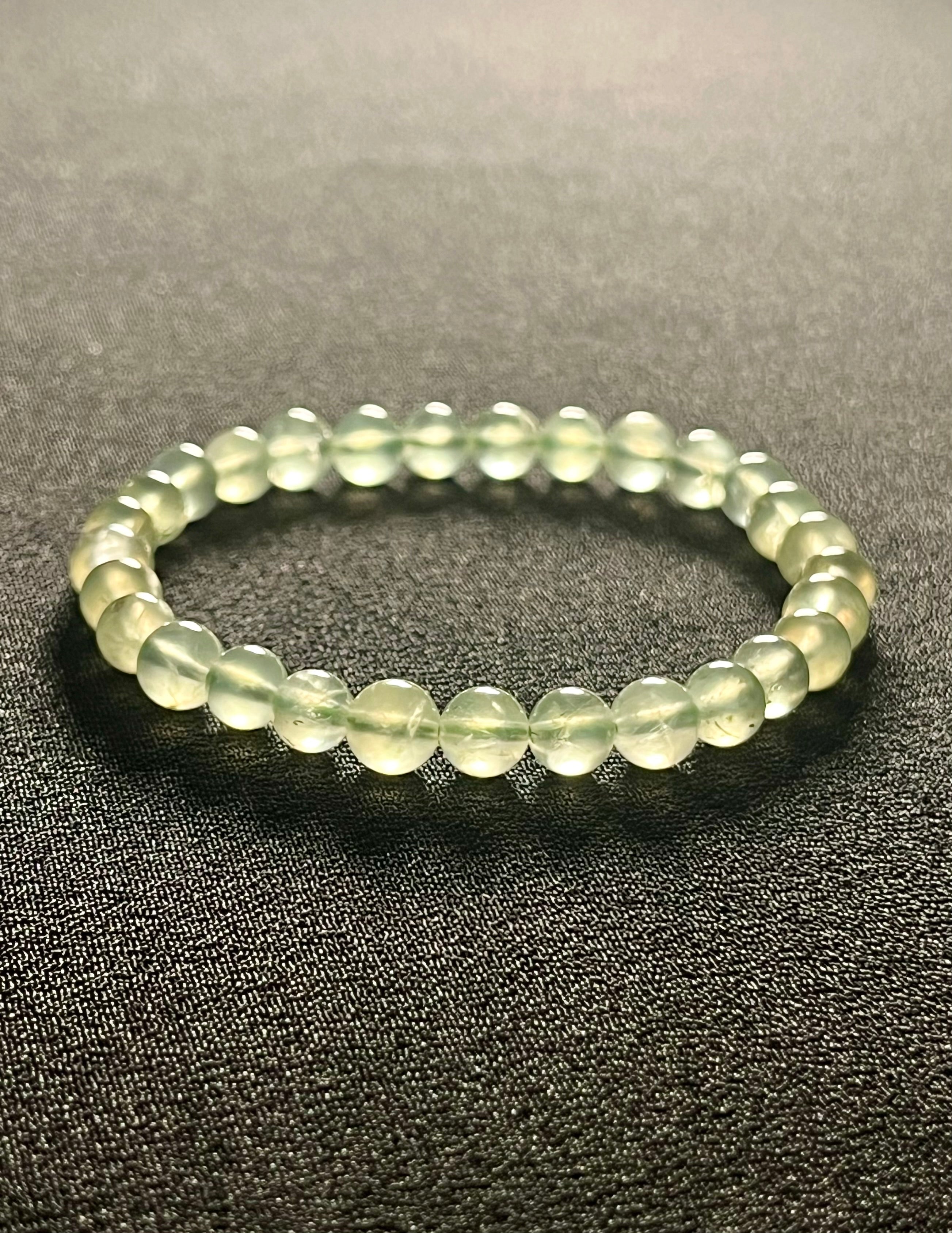 Prehnite smooth round 6mm bead stretch bracelets (AA grade)