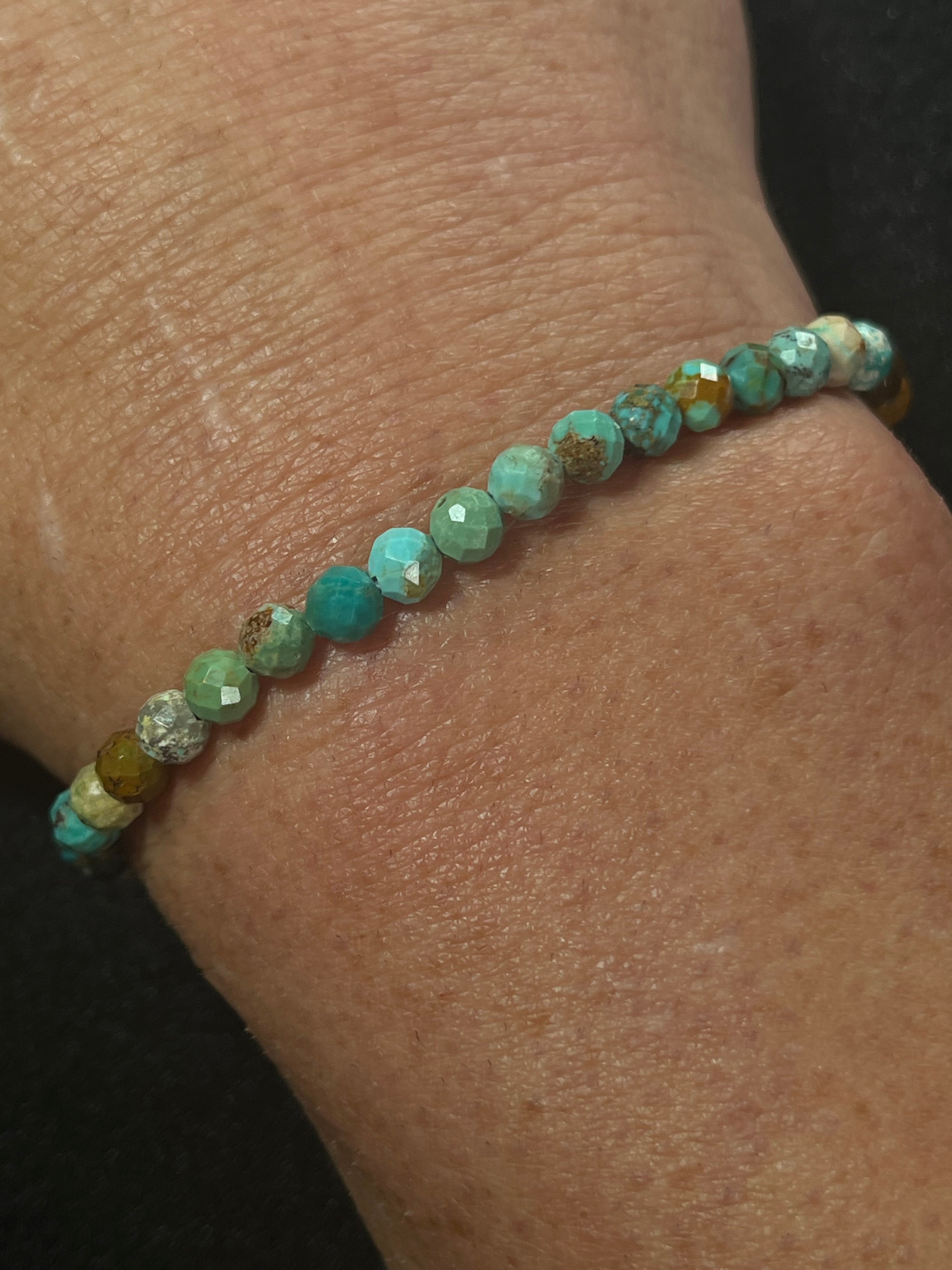 Turquoise gradient color style faceted round 5mm bead stretch bracelet; December birthstone