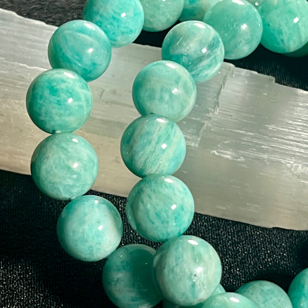 Amazonite smooth round 6mm, 8mm, 10mm bead stretch bracelet (AA grade)