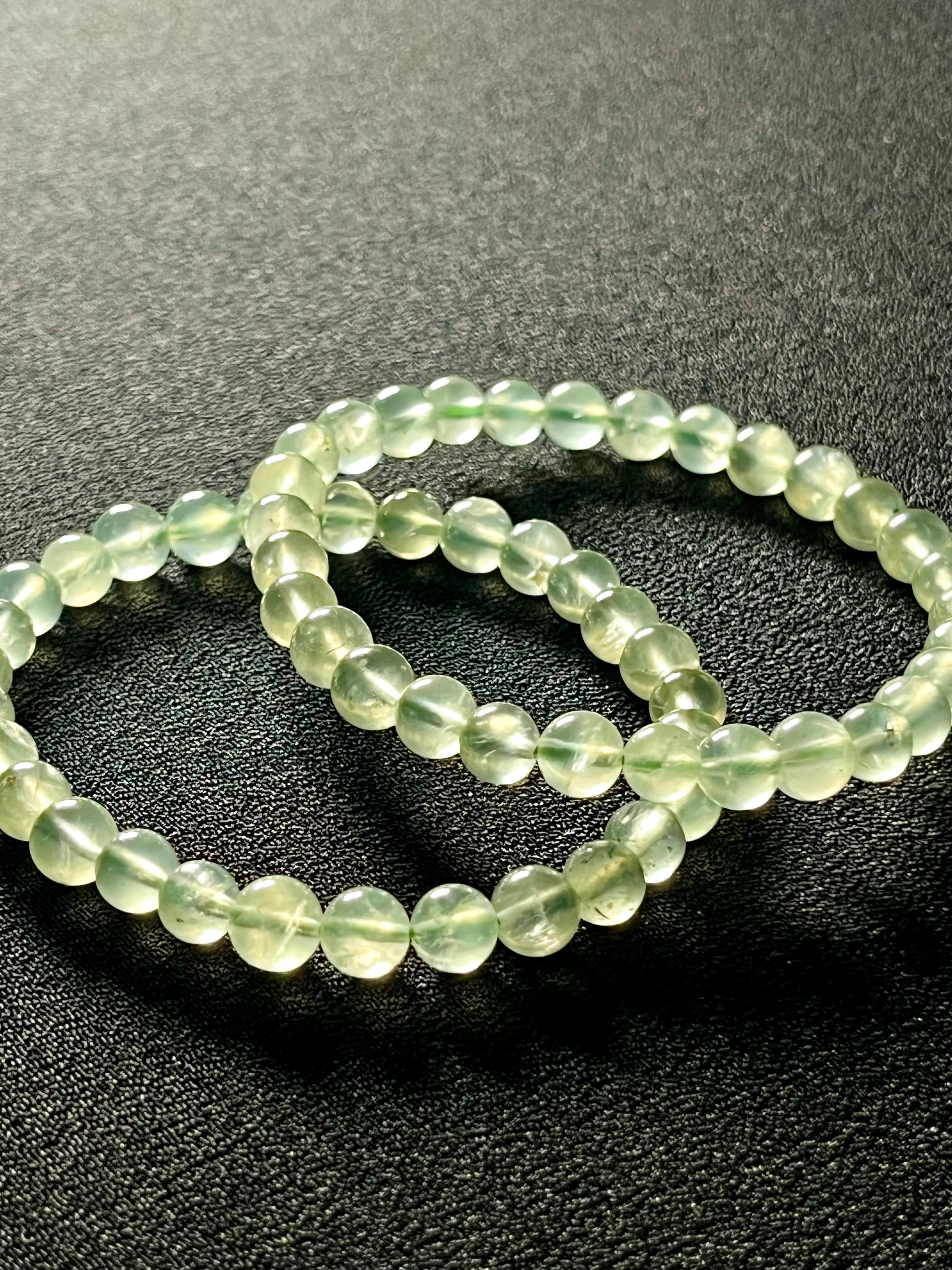 Prehnite smooth round 6mm bead stretch bracelets (AA grade)