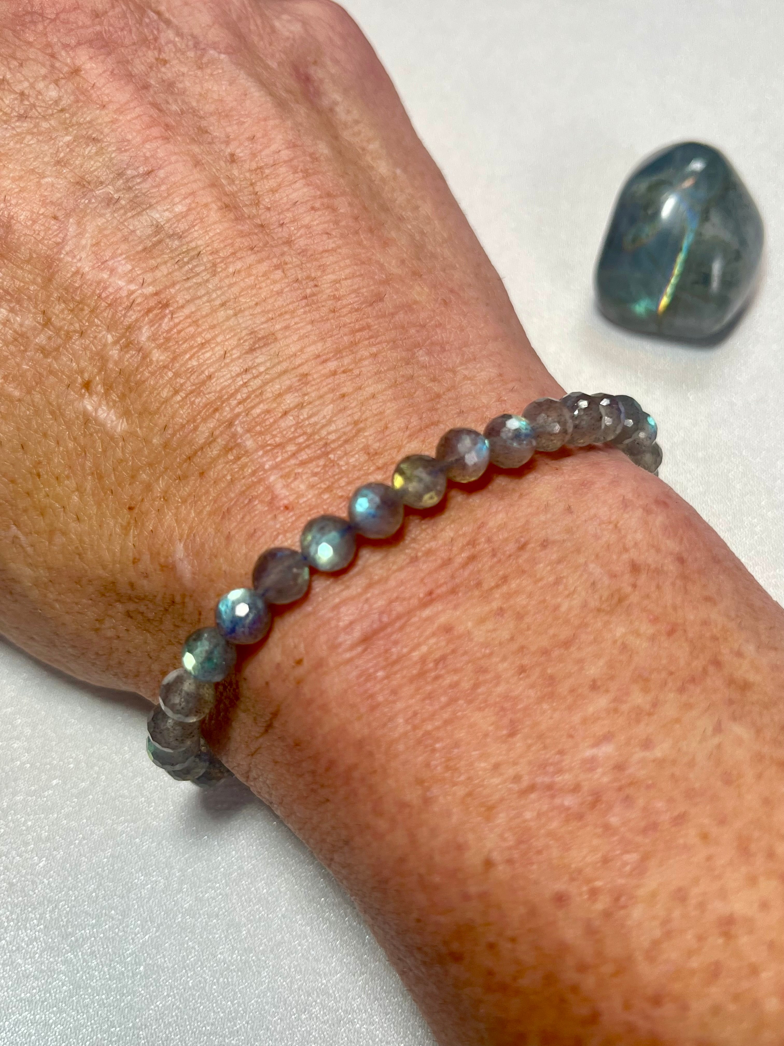 Premium Labradorite sparkly faceted round 6mm bead stretch bracelet w/ strong flash every bead