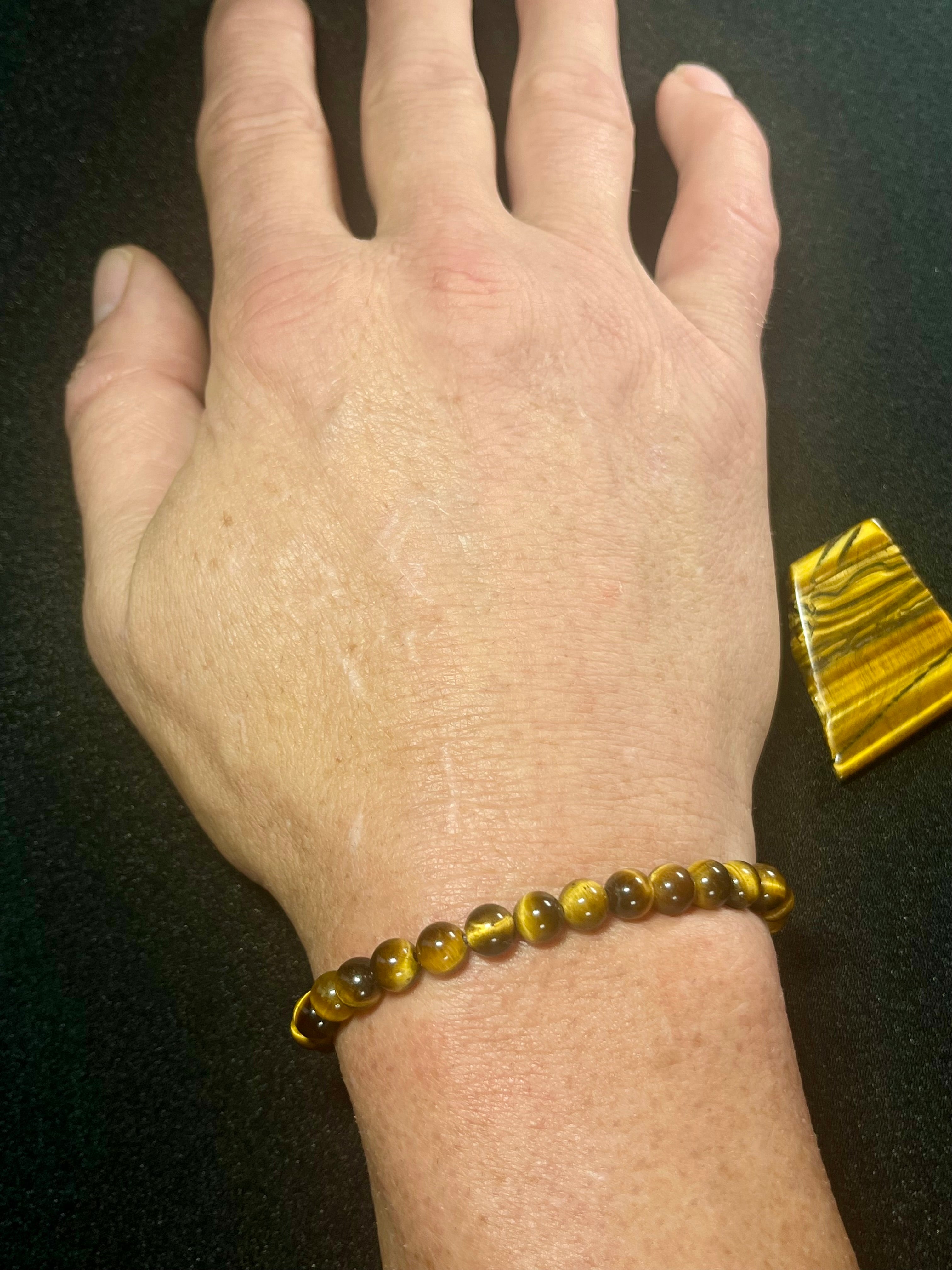 Tiger’s Eye smooth round 4mm, 6mm, 8mm bead stretch bracelet (A grade)